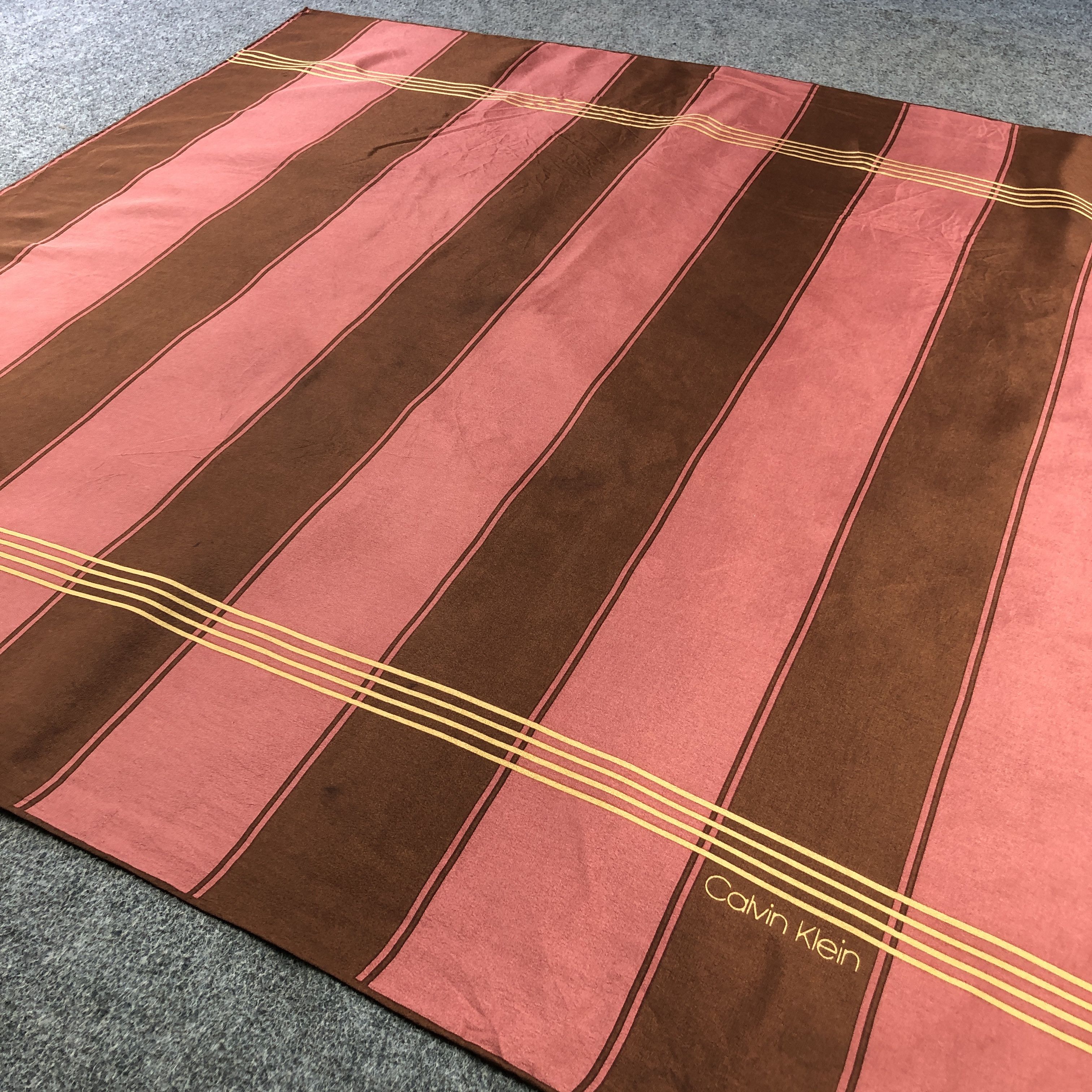 Calvin Klein Vintage Calvin Klein Silk Scarf M1275 Size ONE SIZE - 3 Thumbnail