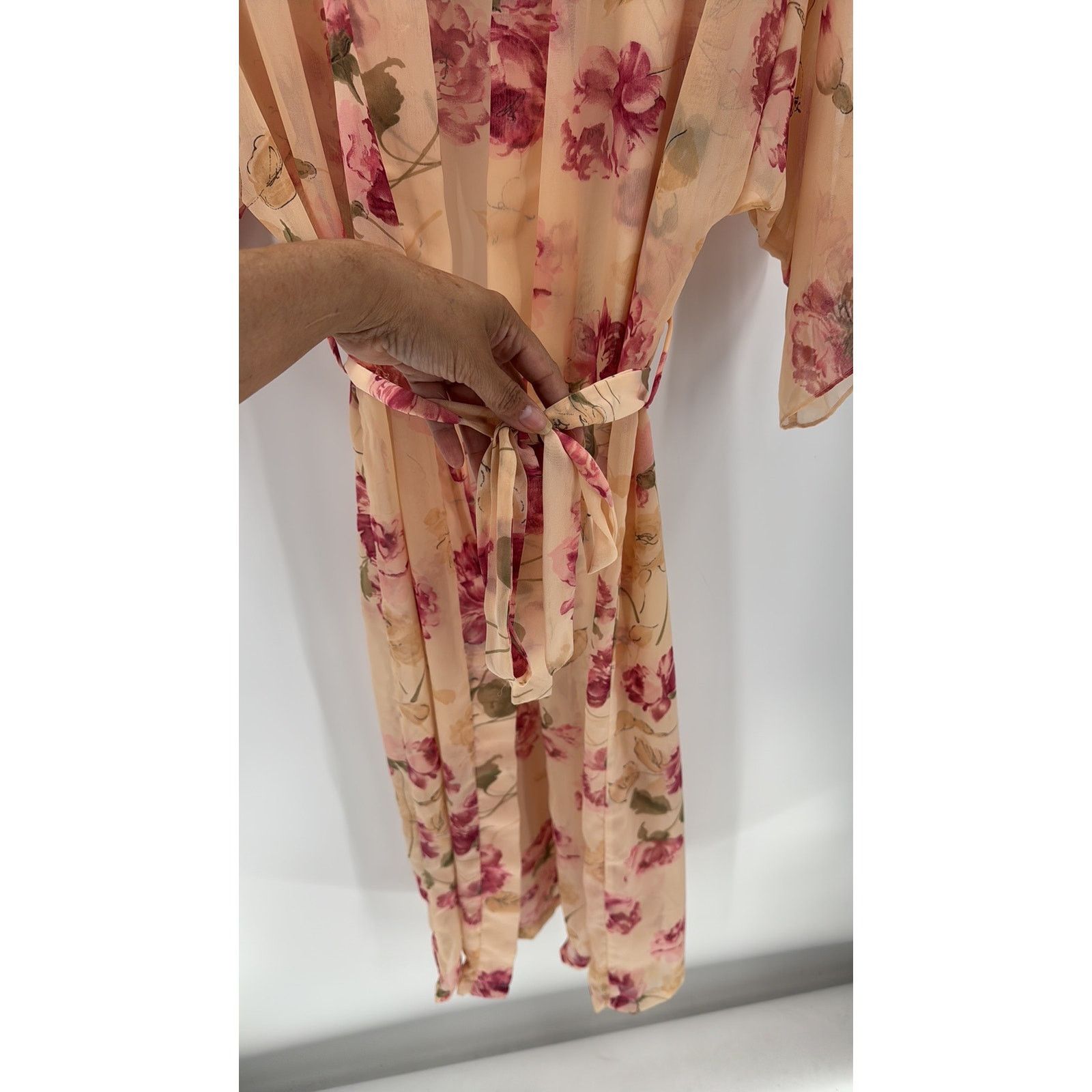 Vintage Vintage 80s pink floral sheer kimono sleeves robe size s/m Size ONE SIZE - 7 Thumbnail