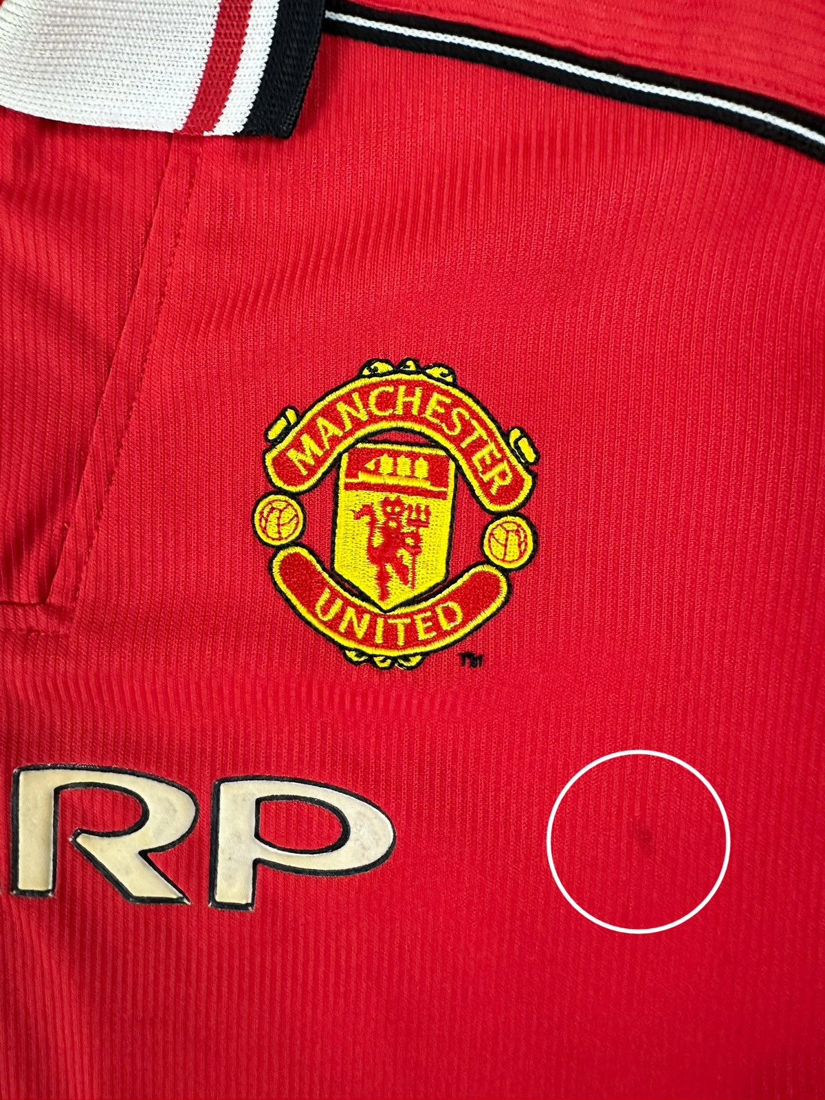 Umbro Umbro Manchester United 1998/99 Home Soccer Retro Jersey Size US XS / EU 42 / 0 - 8 Thumbnail