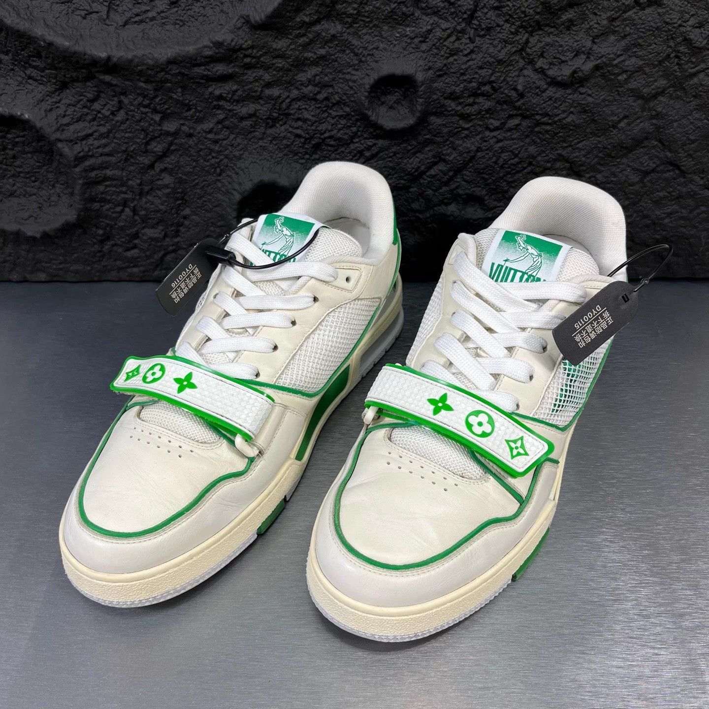 Louis Vuitton LV Trainer White Green Velcro UK7.5/41.5 95 New Size US 7.5 / EU 40-41 - 1 Thumbnail