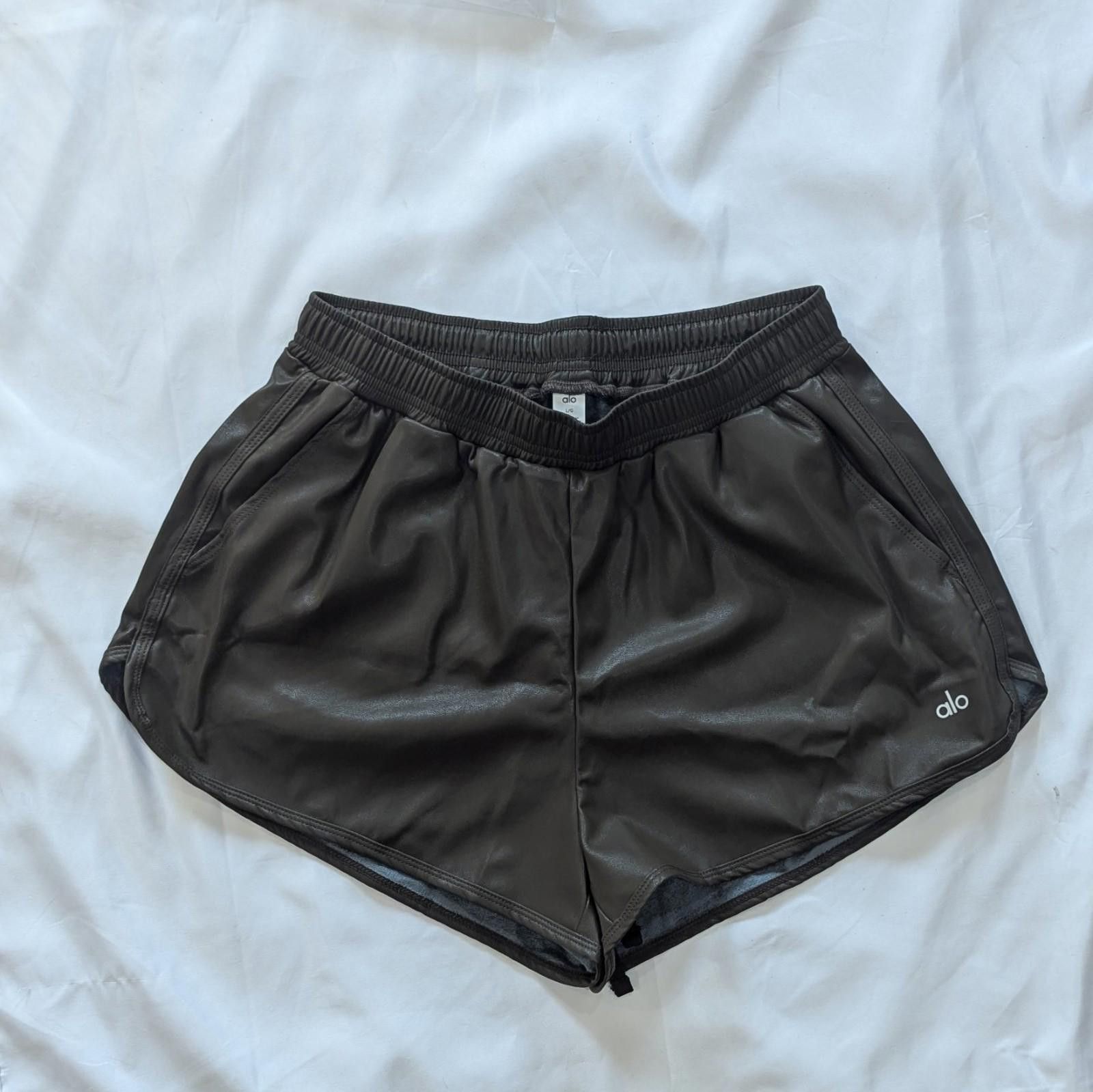 Alo Alo Yoga Faux Leather Power Hour Shorts Size Large Brown NWT Size 36" / US 14 / IT 50 - 3 Thumbnail