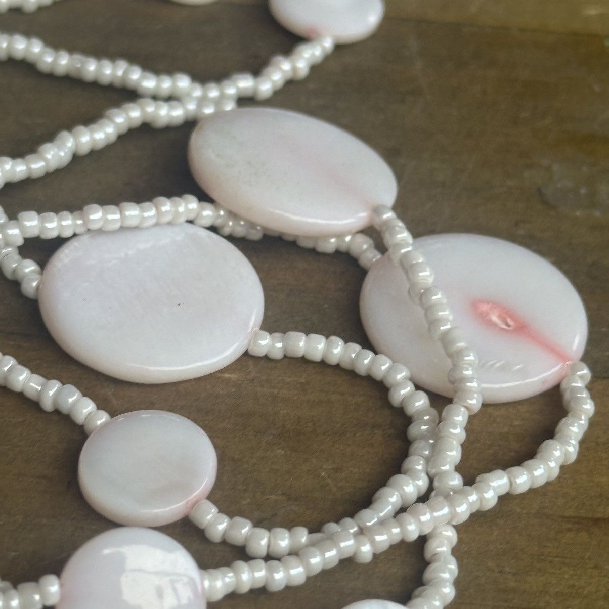 Other Long mother of pearl and seed bead necklace Size ONE SIZE - 2 Thumbnail