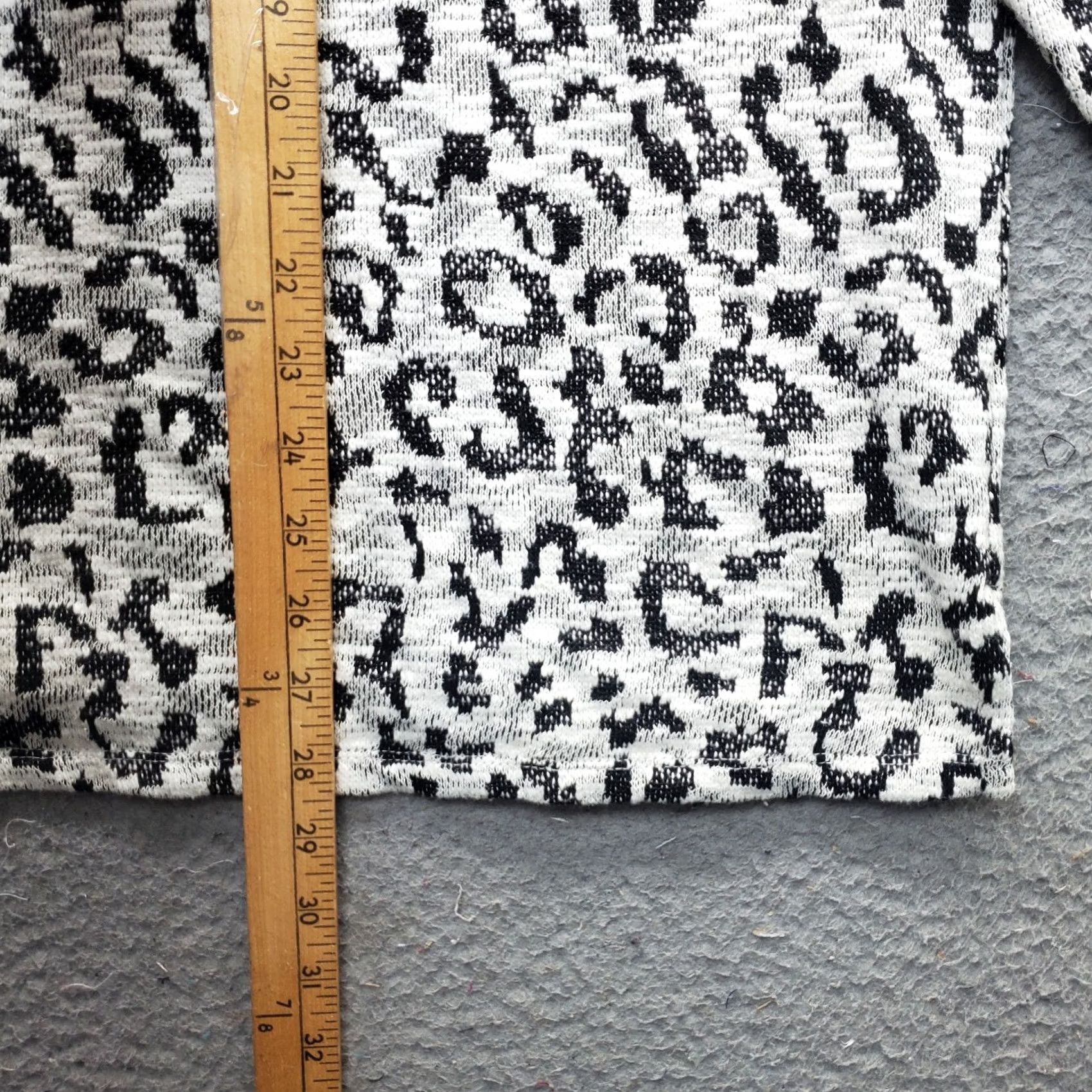 Denim & Co. Denim & Co. Tunic Top Womens 1X Multi Leopard Print Casual Long Sleeve V Neck Shirt Womens Size 1X Multicolor Leopard Print Casual Sleeve Dressy? Size XL / US 12-14 / IT 48-50 - 3 Thumbnail
