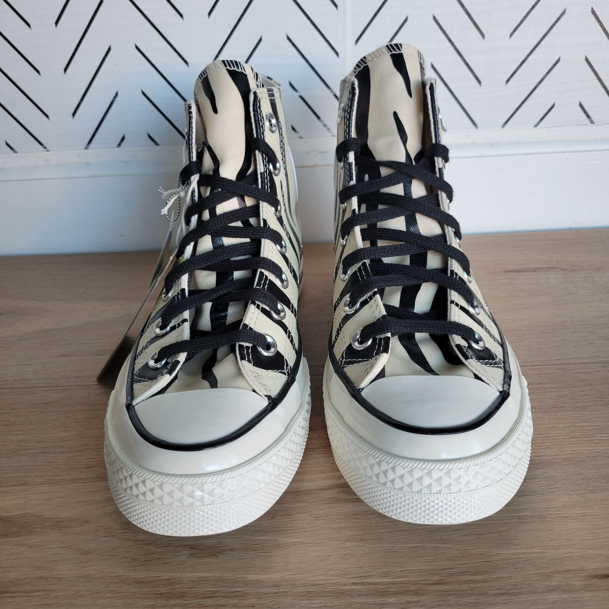 Converse ⭐Converse Chuck 70 Hi Sz 7 Men's Shoes Zebra Print Canvas Gl Size US 7 / EU 40 - 4 Thumbnail