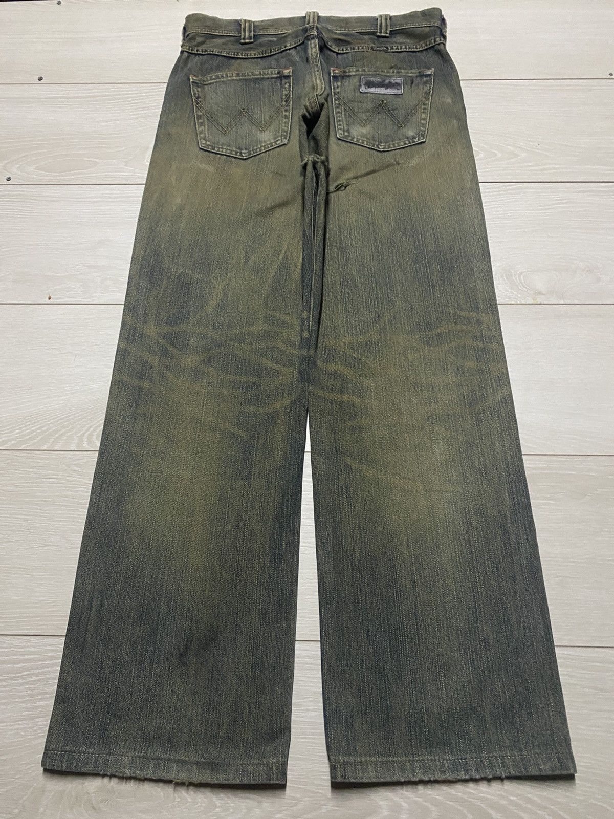 Wrangler Vintage Wrangler Crazy Mud Wash Distressed Repair Baggy Jean Size US 32 / EU 48 - 2 Thumbnail