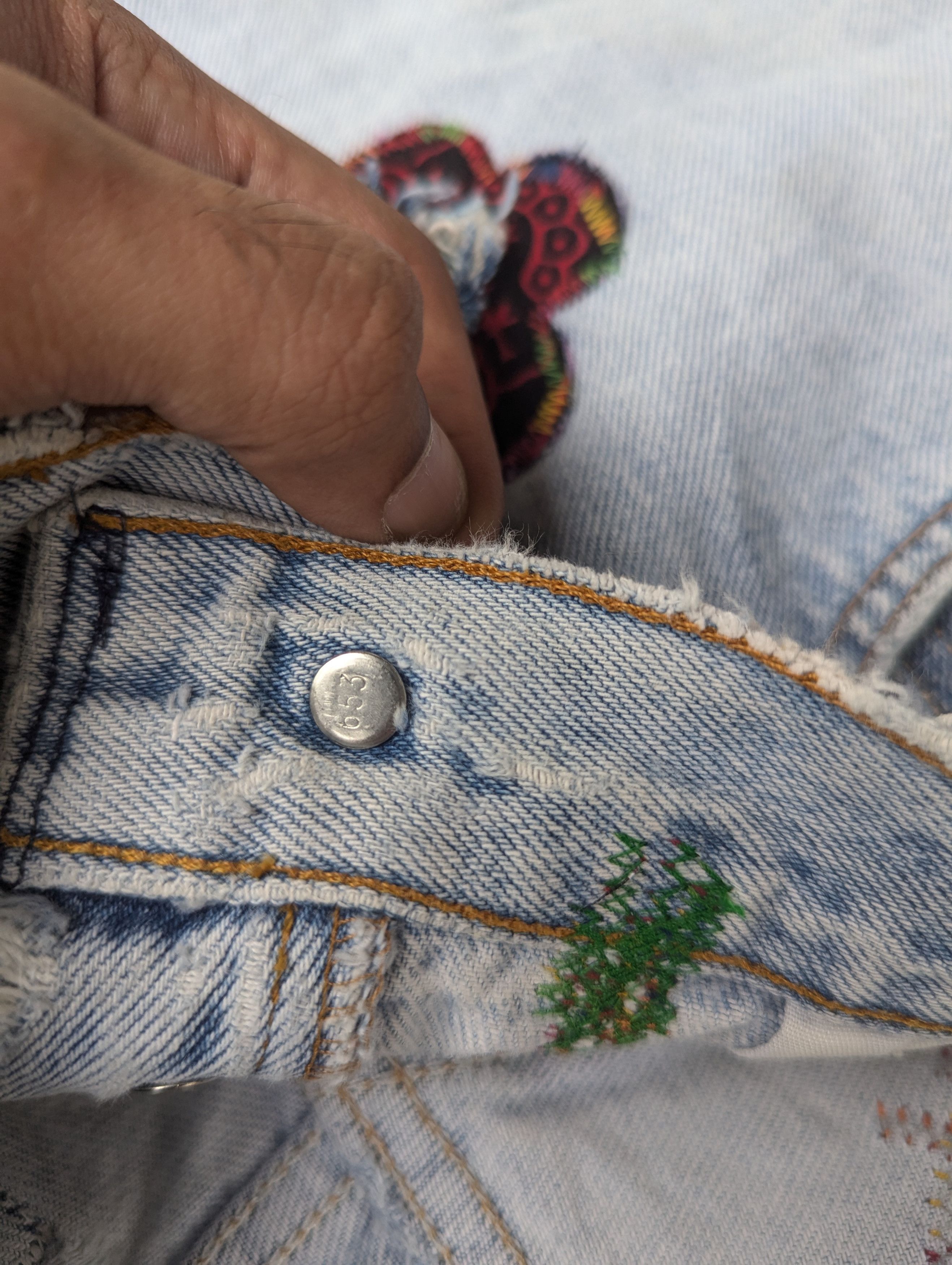 Levi's Vintage Levis 501 Custom Made Flower Patches Size US 31 - 10 Thumbnail