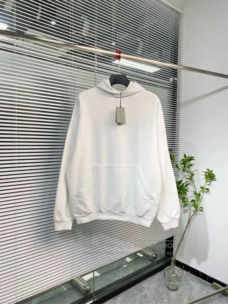 Balenciaga Balenciaga White Hoodie with Crystal Logo. Size US M / EU 48-50 / 2 - 1 Thumbnail