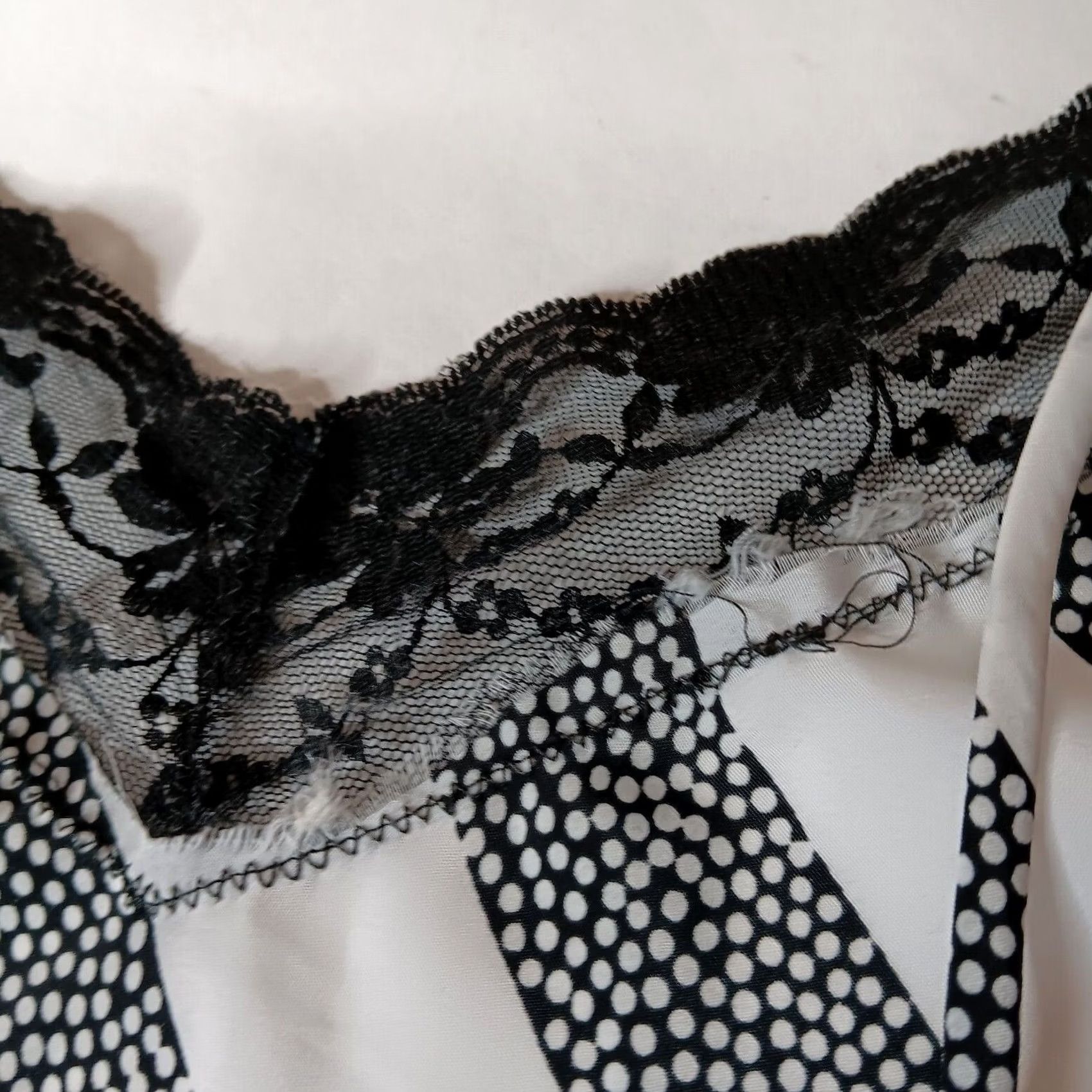 Victoria's Secret VINTAGE Victoria's Secret L Sleep Top Cami Black White Stripe Sexy Lace Gold Tag Size L / US 10 / IT 46 - 7 Thumbnail