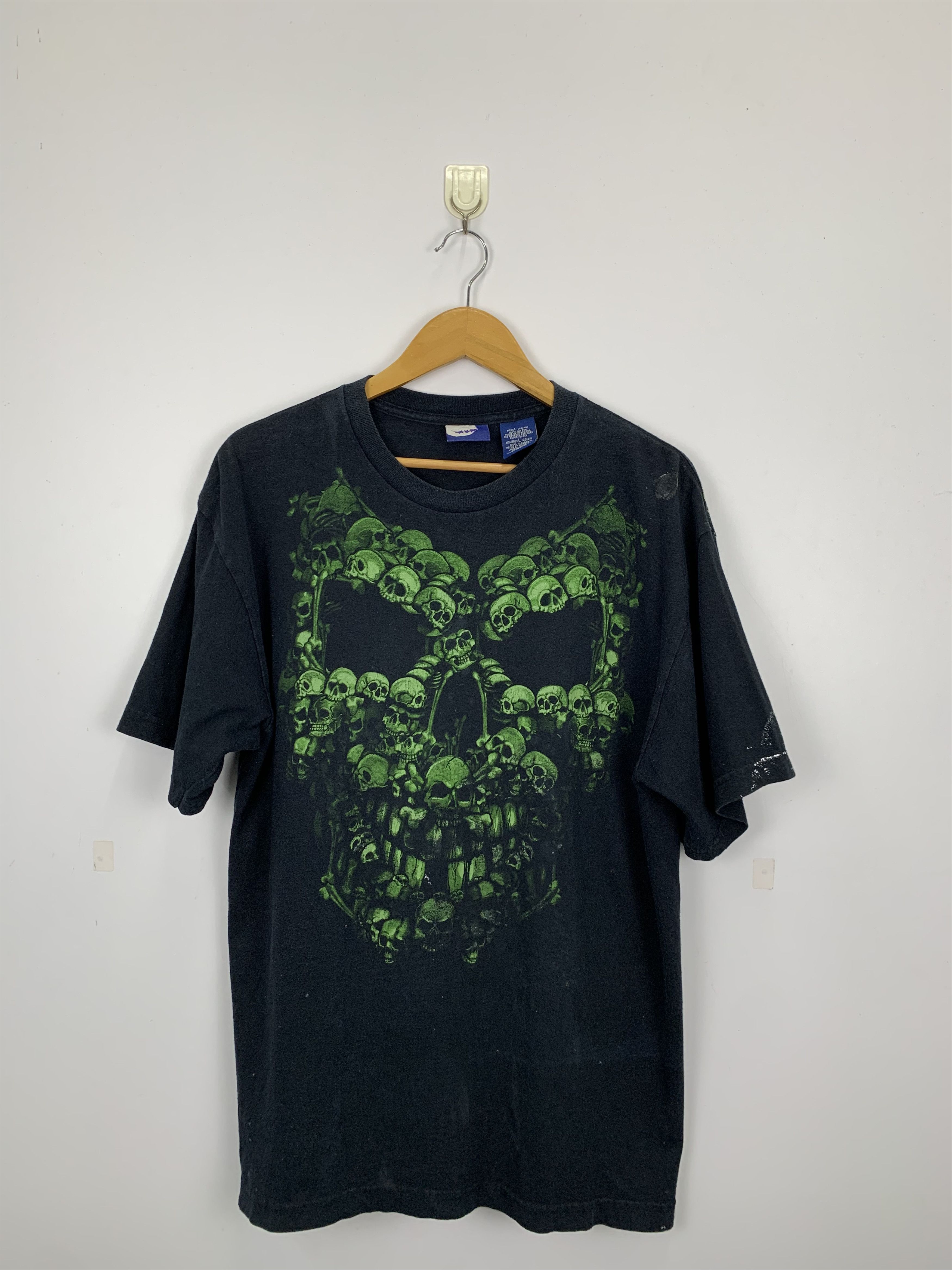 Vintage Vintage Skulls Glow In The Dark T Shirt TA0141 Size US L / EU 52-54 / 3 - 1 Thumbnail