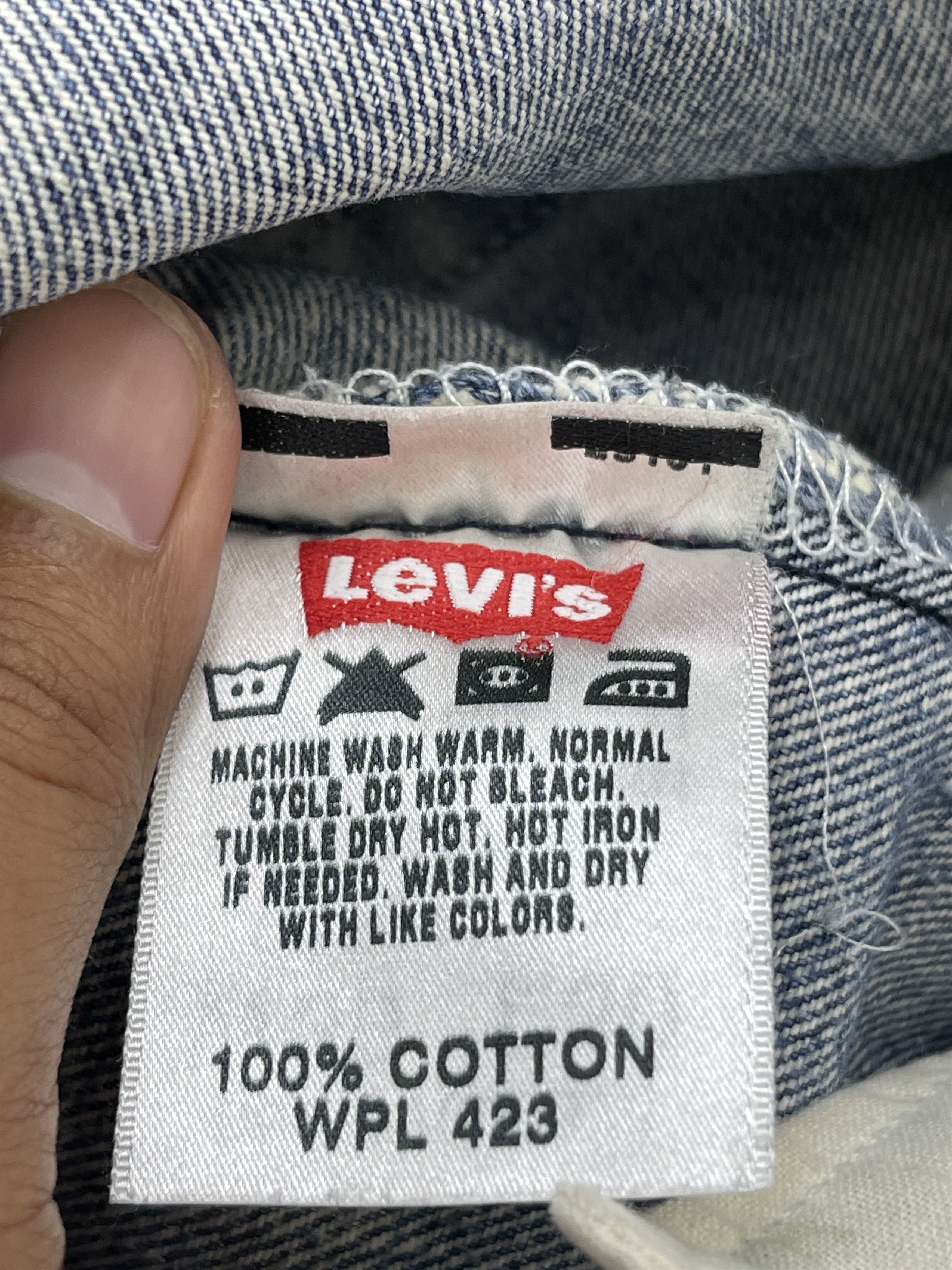 Levi's × Vintage Distressed Vintage 90s Levis 501 Faded Blue Denim Jeans Size US 37 - 8 Thumbnail