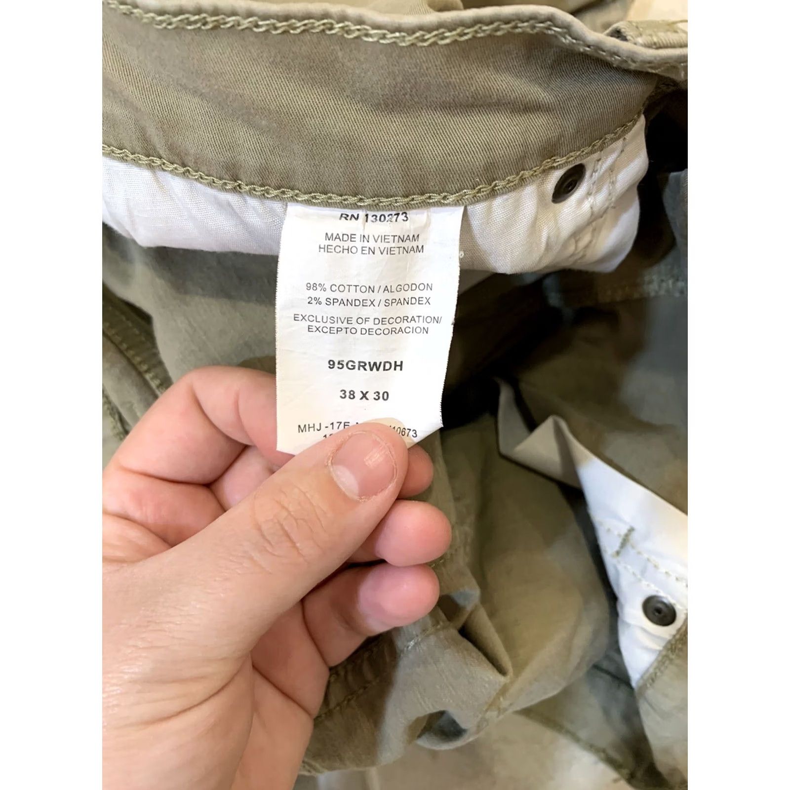 Wrangler VINTAGE no? Actually: Wrangler Khaki Pants 37X27 Men's Regular Flat Front 5-Pocket Cotton Blend Lightweight Straight Fit Size US 37 - 7 Thumbnail