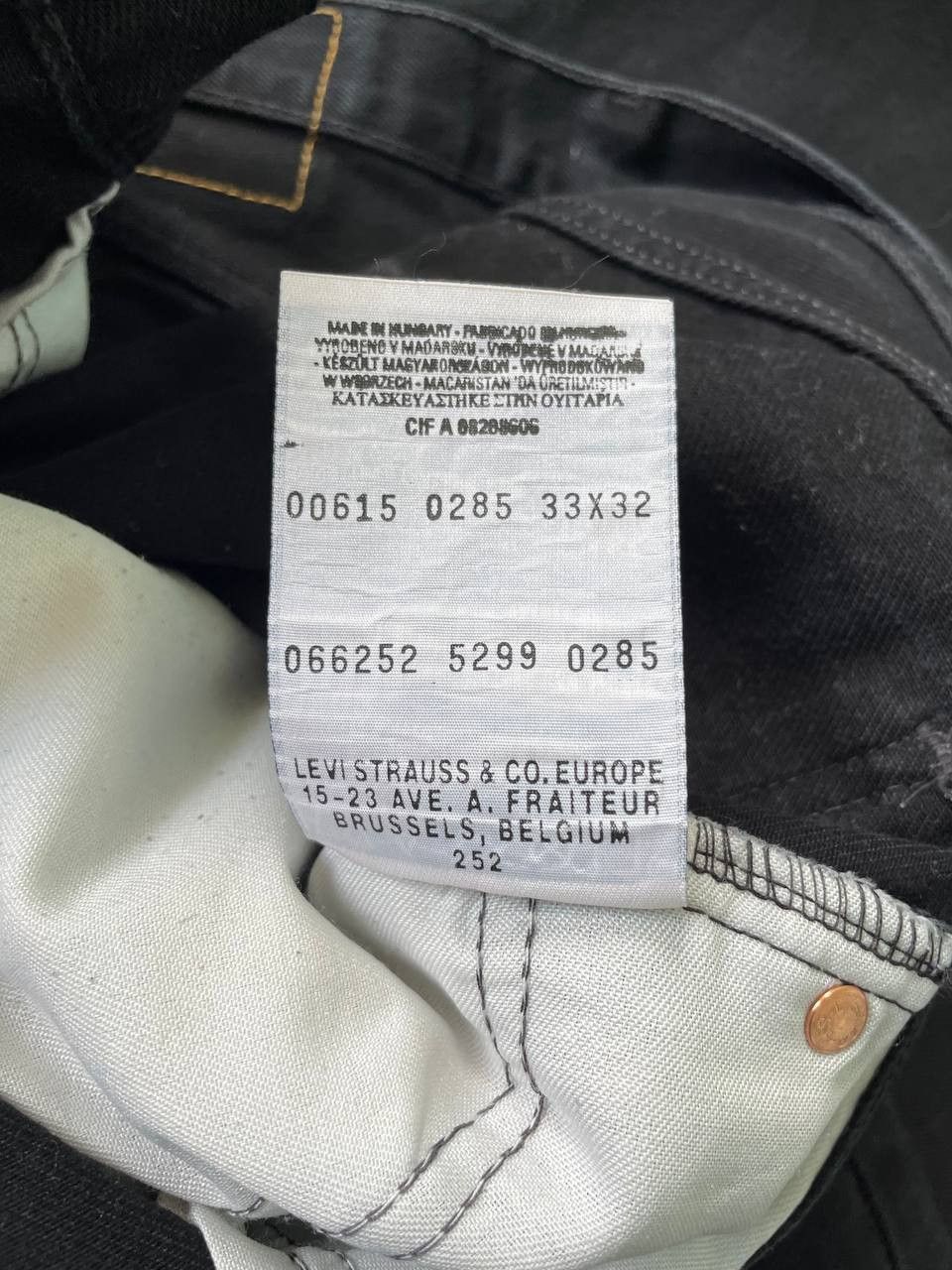 Levi's × Vintage Crazy Levis Black Jeans Distressed Faded Size US 33 - 8 Thumbnail