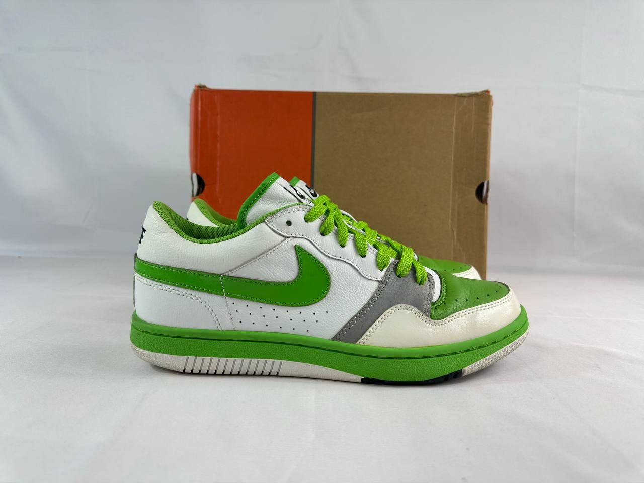 Nike Nike Court Force Low Gimme 5 2006 Green White Size US 10 / EU 43 - 1 Thumbnail