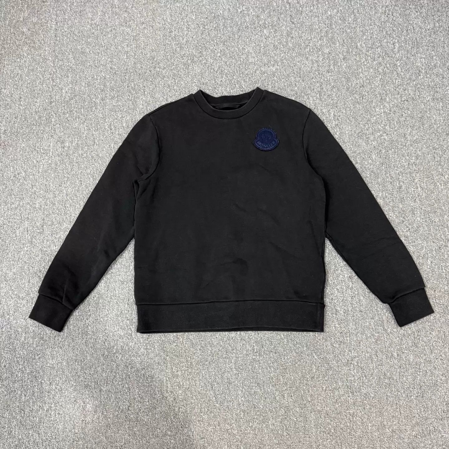 Moncler Black Long Sleeve Sweatshirt with Patch Size US M / EU 48-50 / 2 - 1 Thumbnail