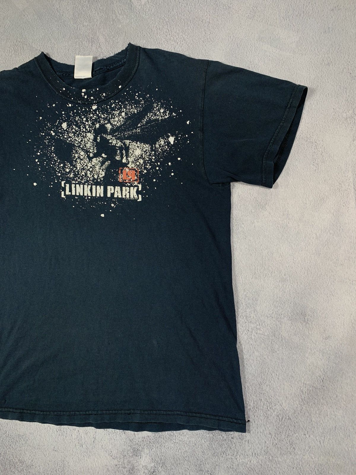 Band Tees × Vintage Vintage Y2K Linkin Park trashed band tee Big Logo size L Size US M / EU 48-50 / 2 - 3 Thumbnail