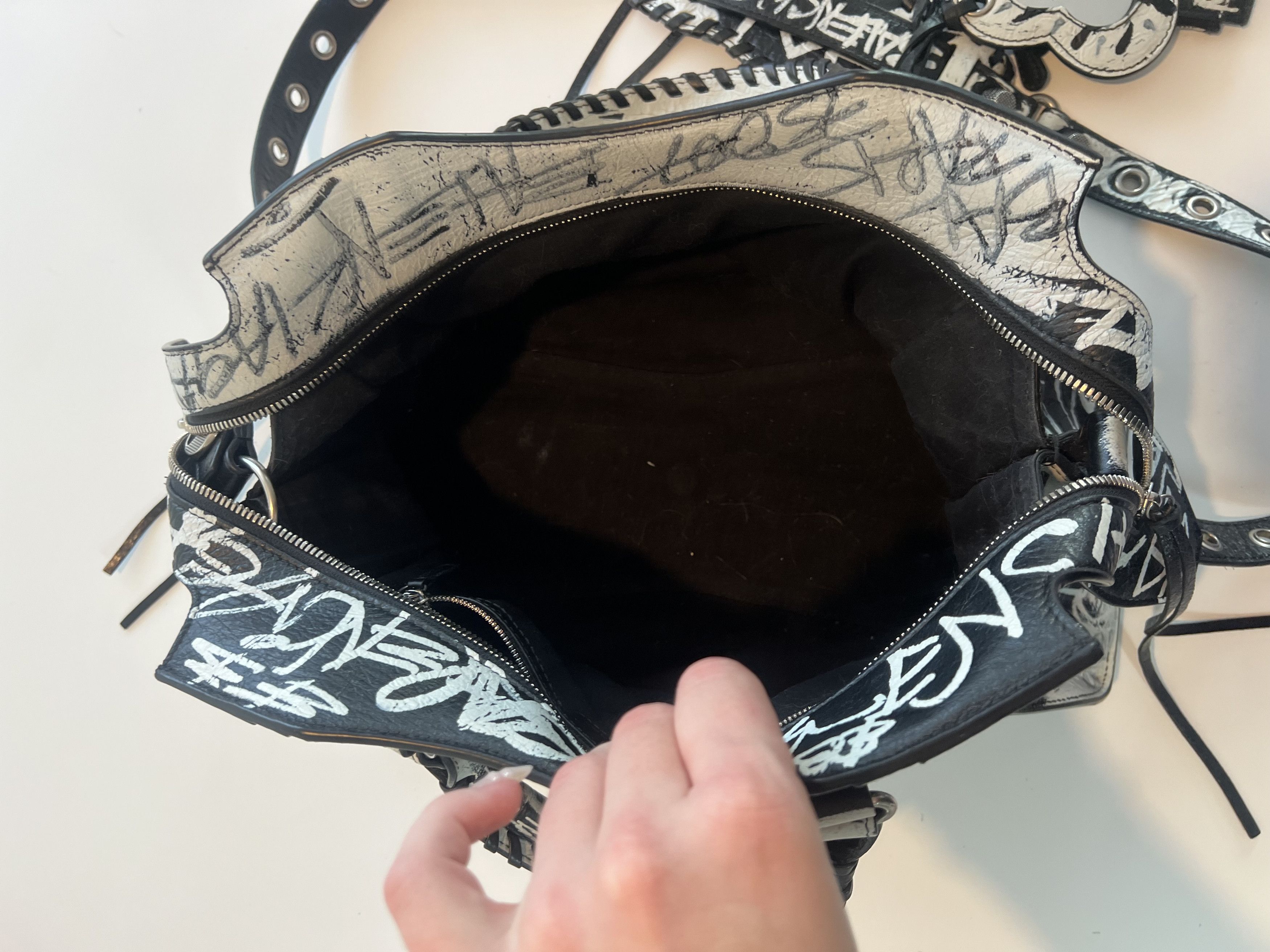 Balenciaga Neo Cagole City leather crossbody bag Size ONE SIZE - 10 Thumbnail