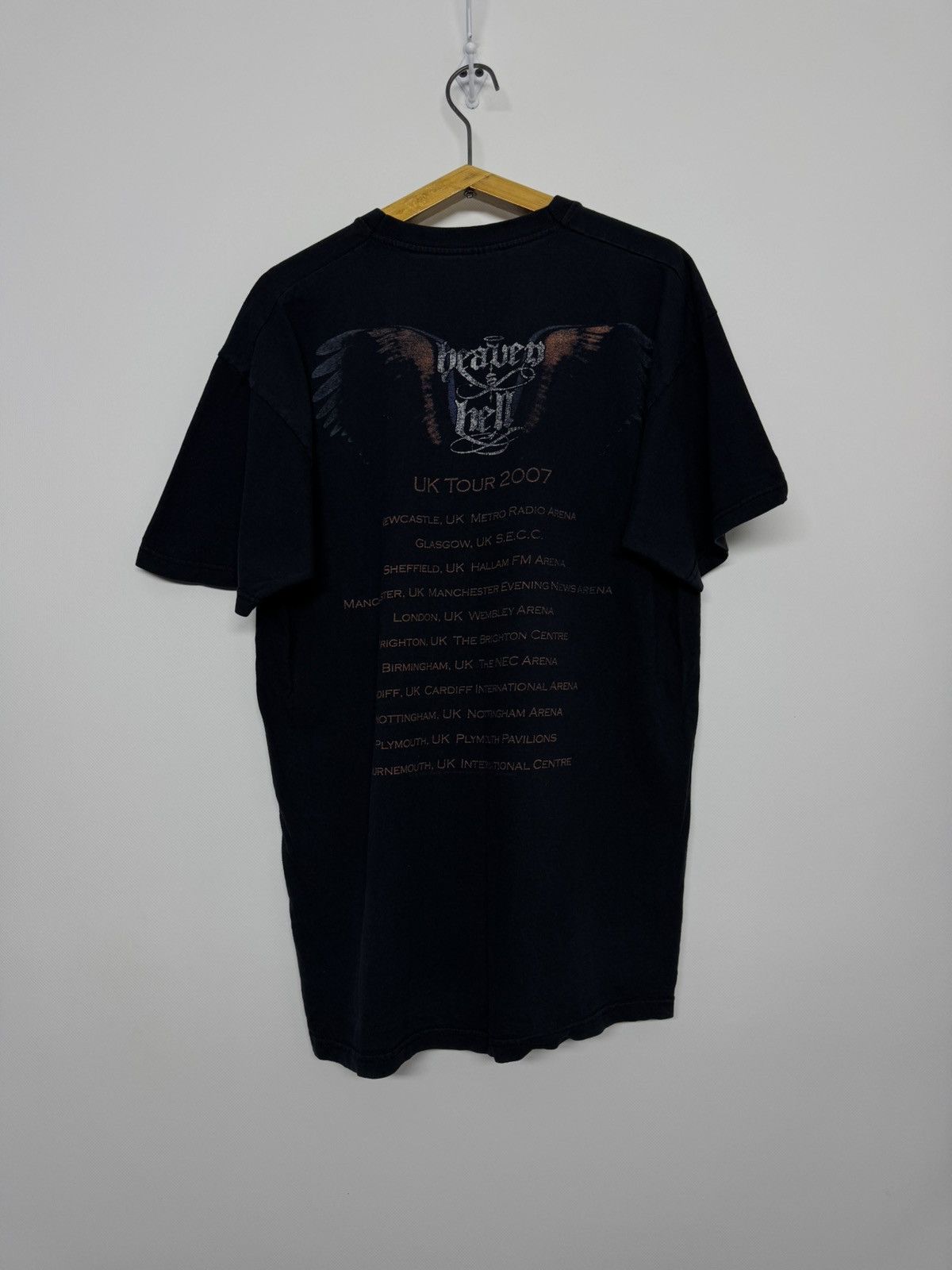 Fruit Of The Loom Vintage 2007 Heaven and Hell Black Sabbath Rock Band T-shirt Size US L / EU 52-54 / 3 - 2 Thumbnail