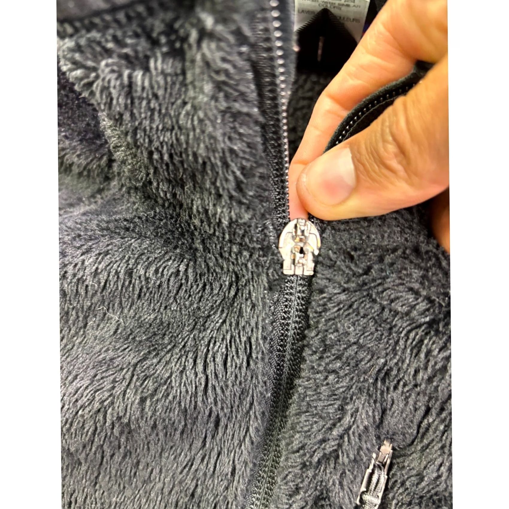 Patagonia Patagonia Jacket Womens M Black R2 Regulator Fleece Full Zip Mid-Length Zipper Pockets Thermal All Seasons Size M / US 6-8 / IT 42-44 - 7 Thumbnail