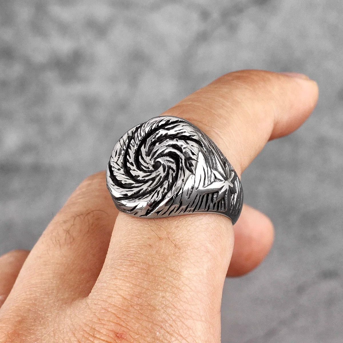 Jewelry Hole Swirl Flower Ring Streetwear Jewelry Fashion Gift Size ONE SIZE - 1 Thumbnail