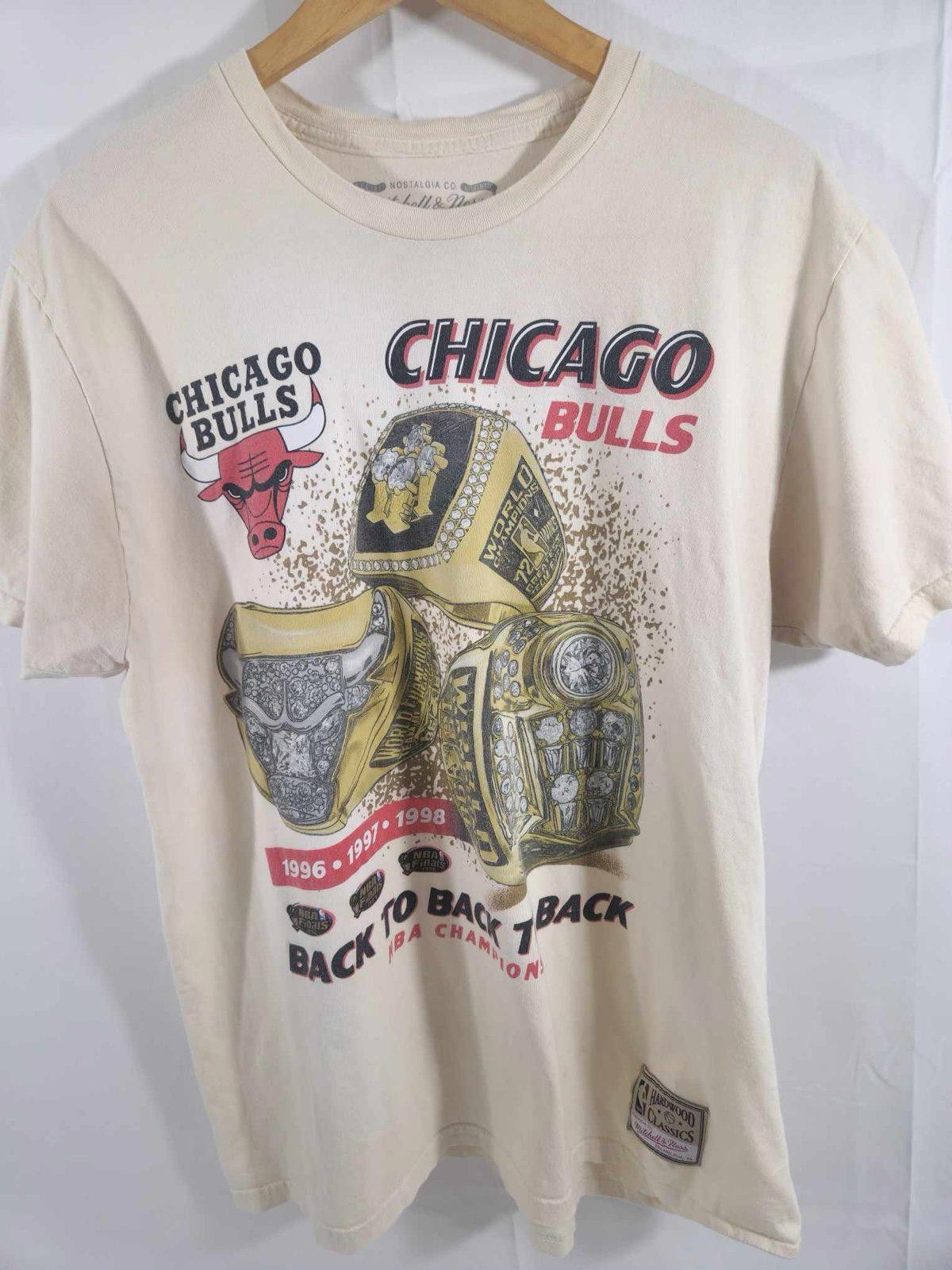 Mitchell & Ness Mitchell & Ness Chicago Bulls Championship T-Shirt XL Size US XL / EU 56 / 4 - 1 Thumbnail