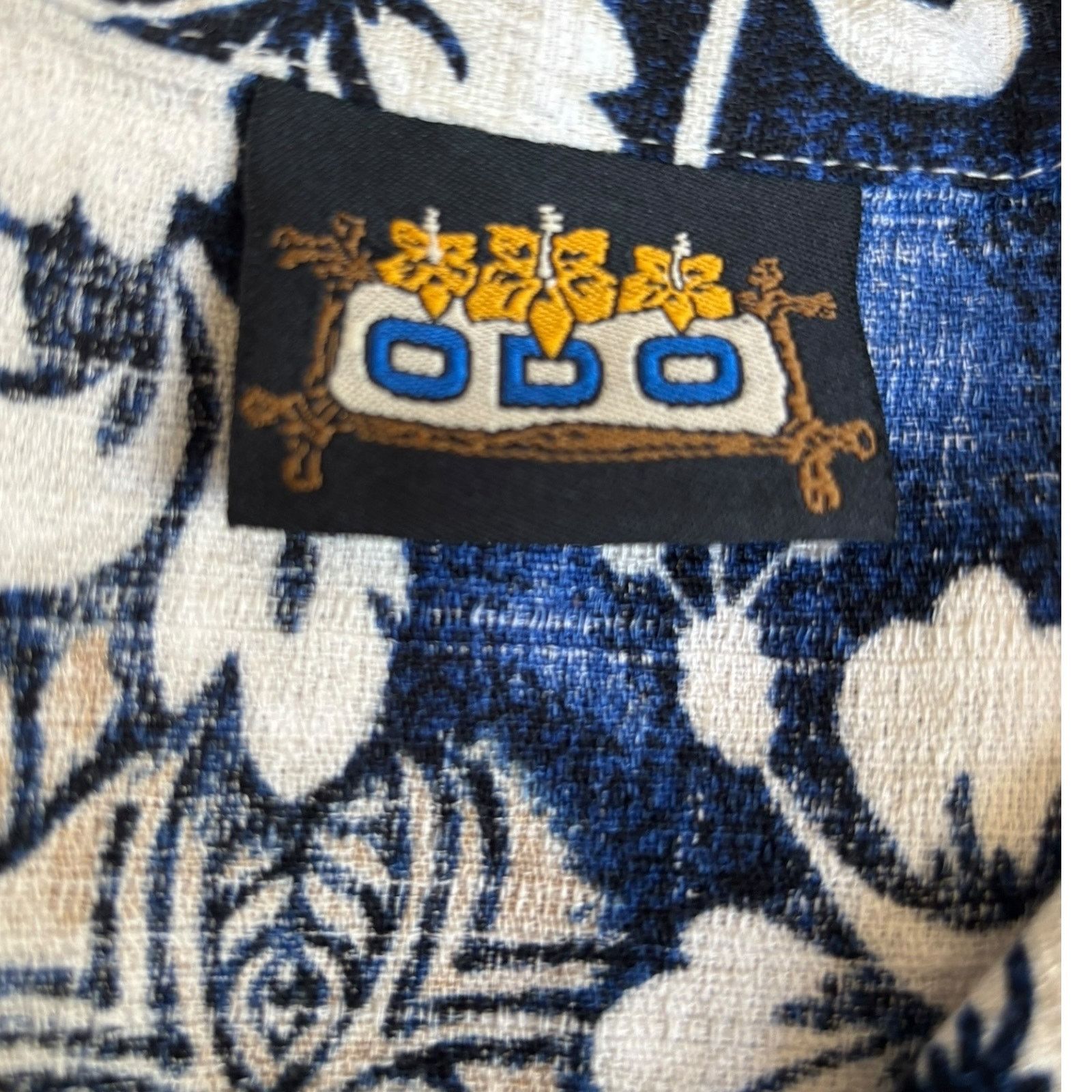Vintage Vintage ODO Blue Hawaiian Shirt Made in USA White Hibiscus Size US M / EU 48-50 / 2 - 8 Thumbnail