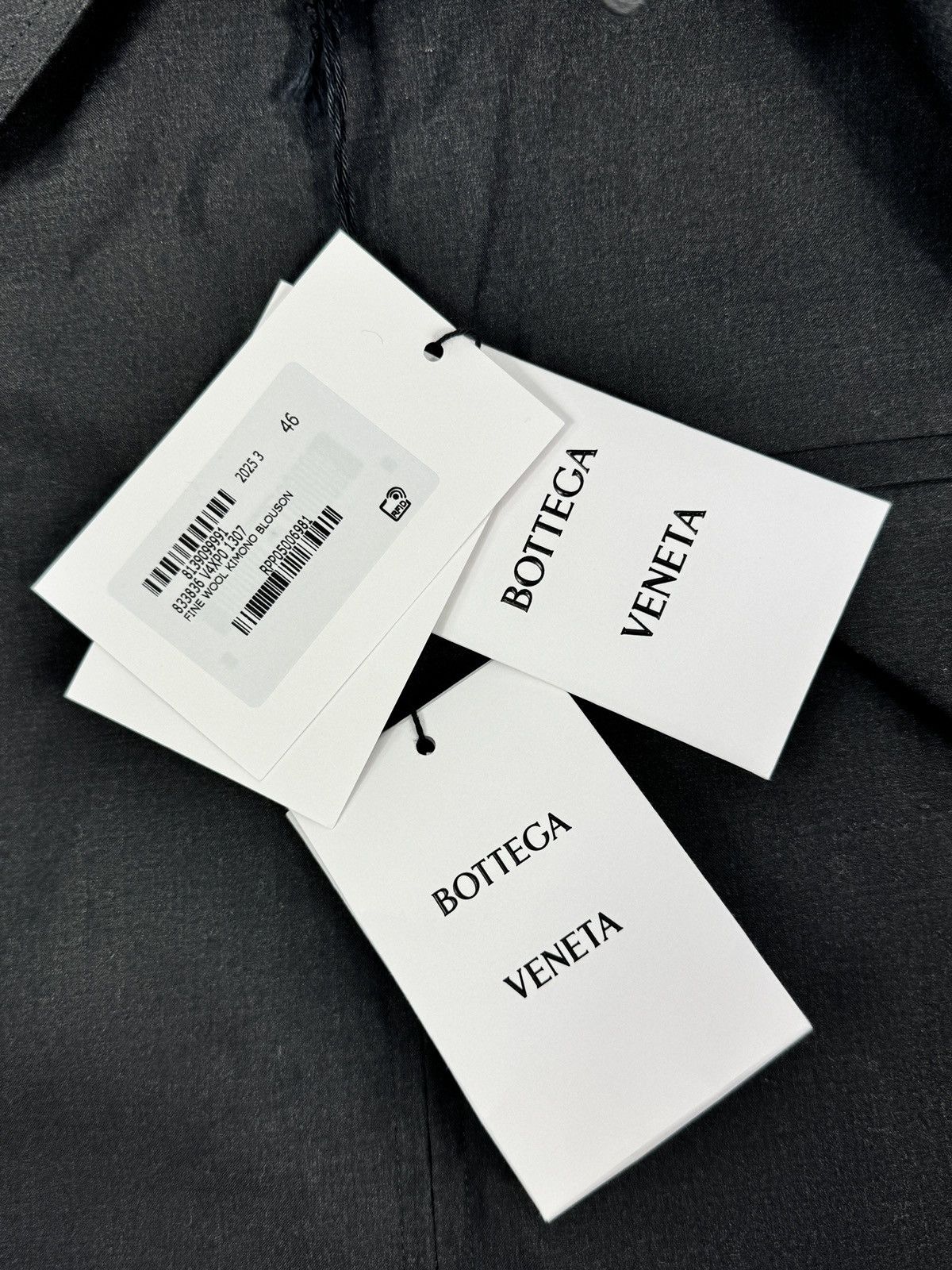 Bottega Veneta RELAXED FIT FINE WOOL KIMONO BLOUSON Size US L / EU 52-54 / 3 - 3 Thumbnail