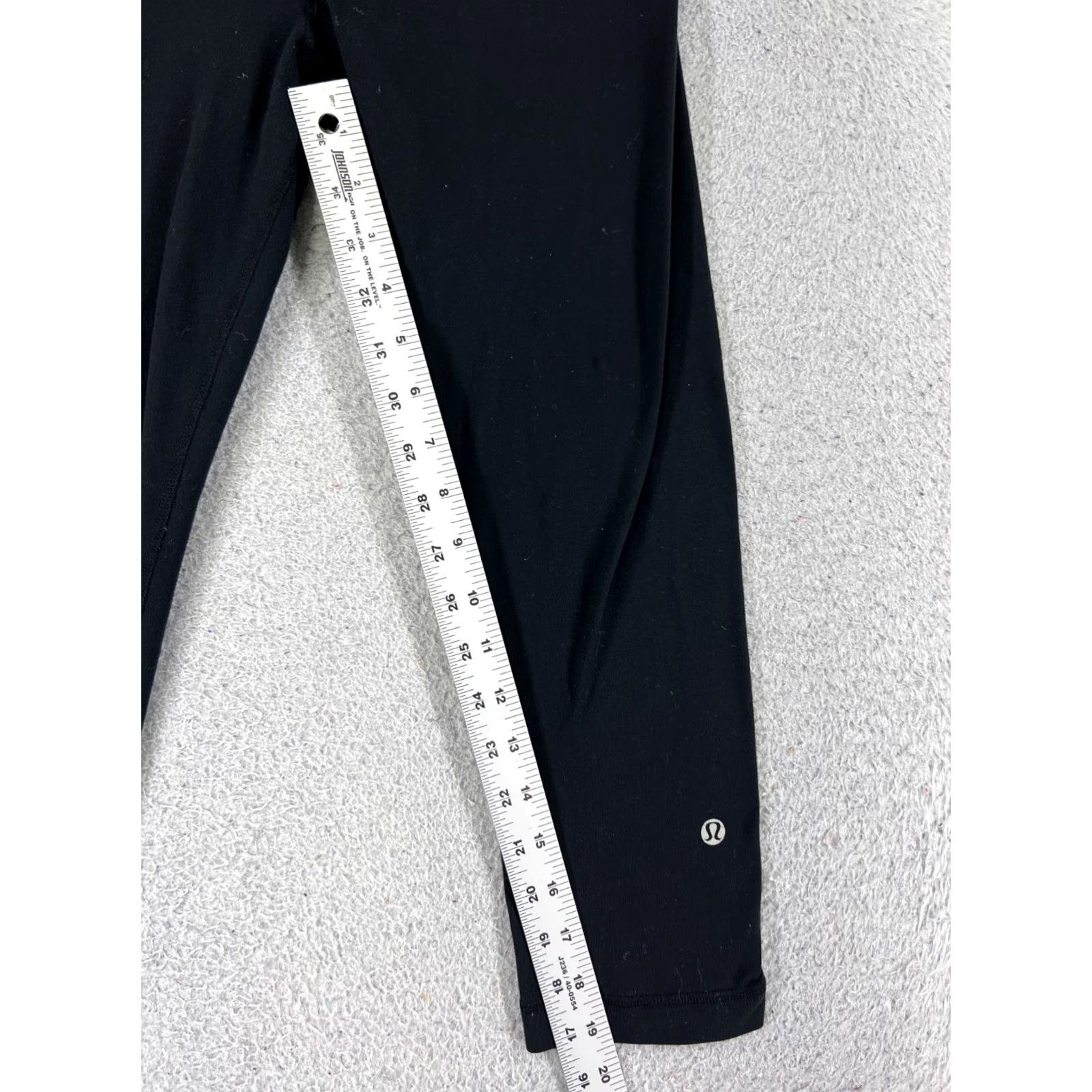 Lululemon Lululemon Leggings Capri 20" Inseam Purple Black Womens 6 Athletic Yoga Run Activewear Capris Tight Stretch Baggy Style: Capri Size 28" / US 6 / IT 42 - 5 Thumbnail