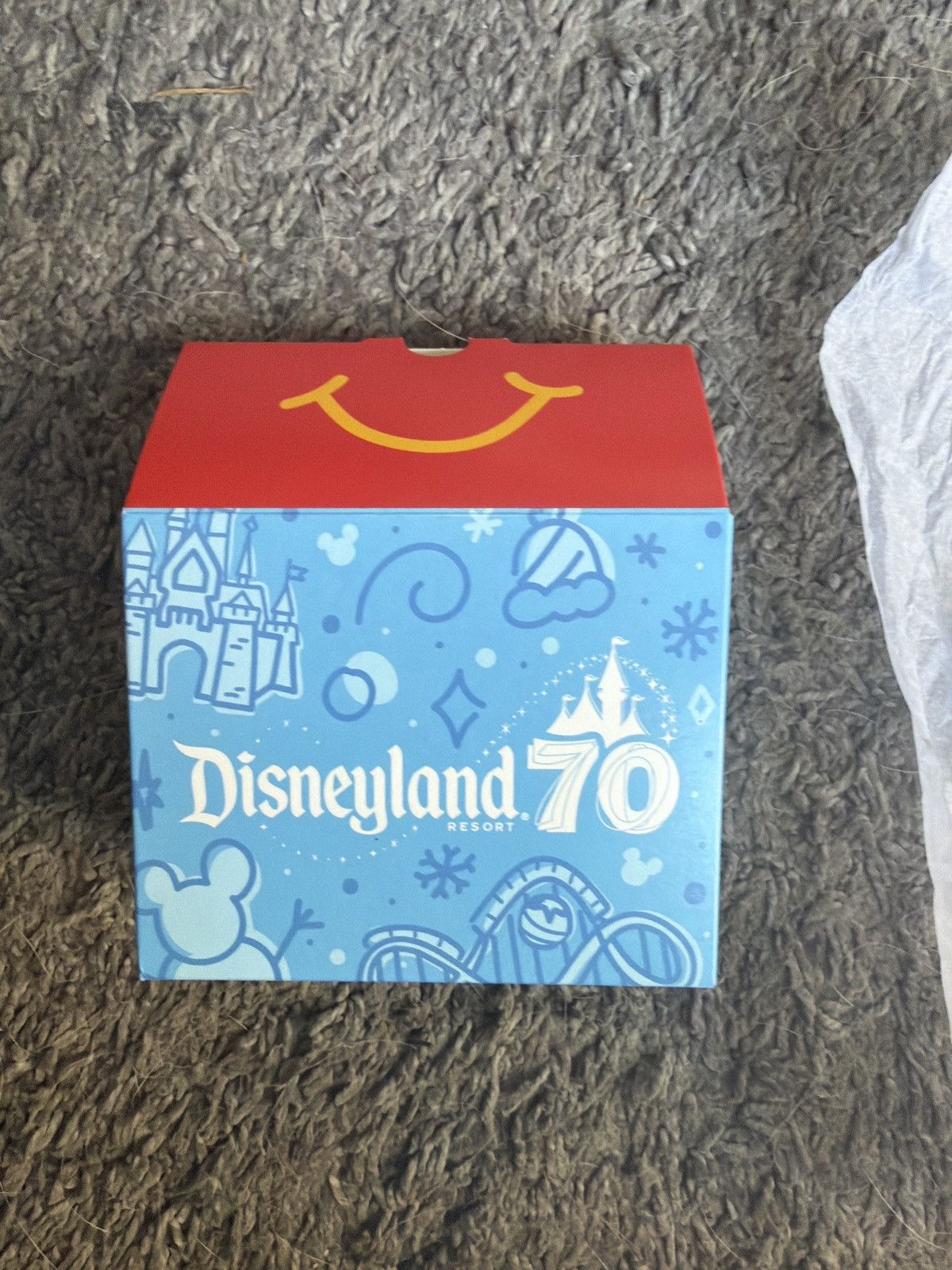 Disney 2025 McDonald’s Disneyland Resort Figures Size ONE SIZE - 6 Thumbnail