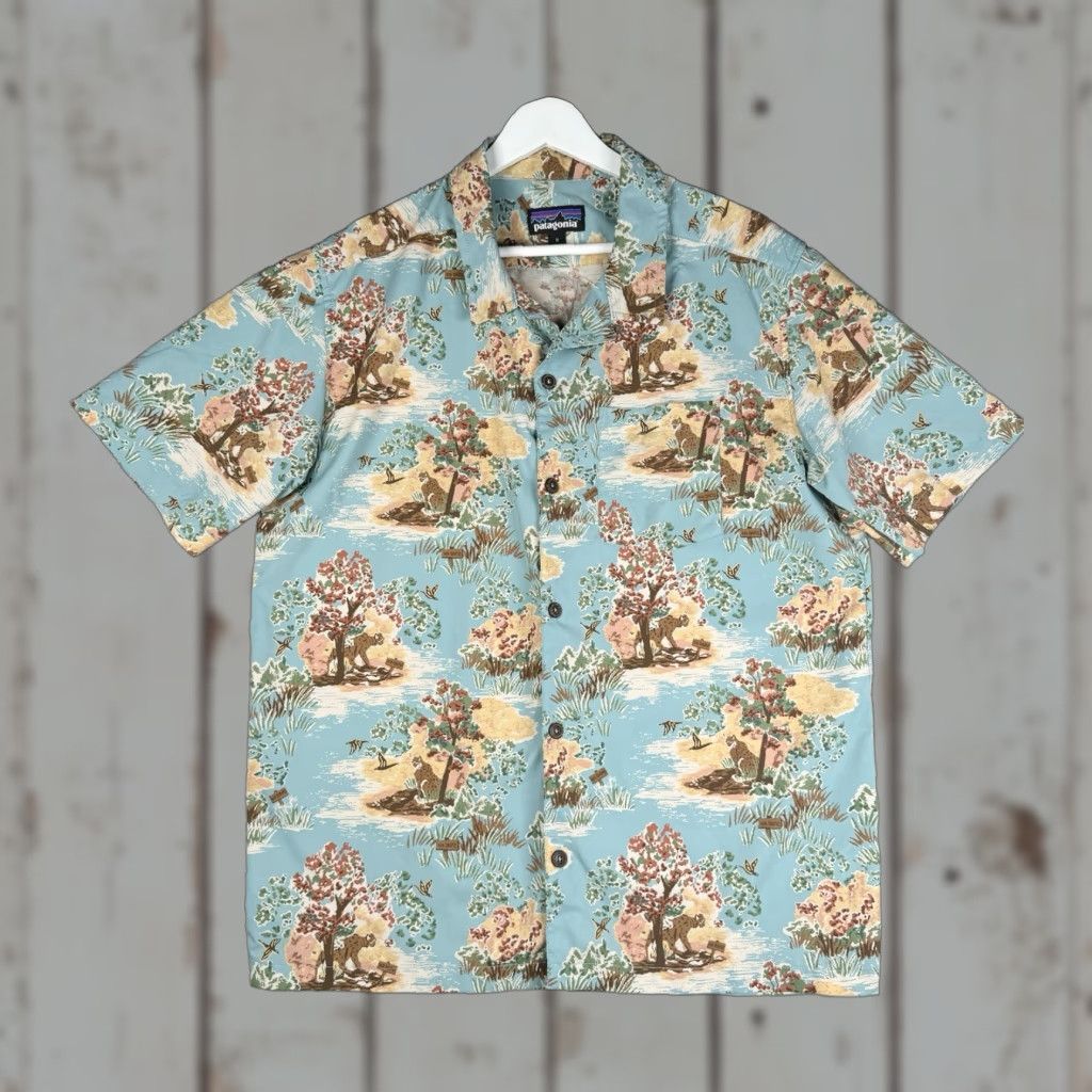 Patagonia Hawaiian Short Sleeve Button-Up Shirt - Men - Medium - Polyester Blue