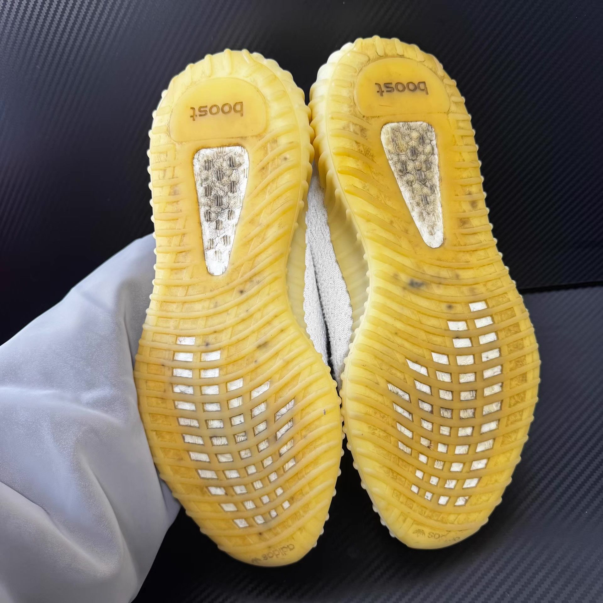 Adidas adidas Yeezy Boost 350 V2 Q10 Size US 8.5 / EU 41-42 - 4 Thumbnail