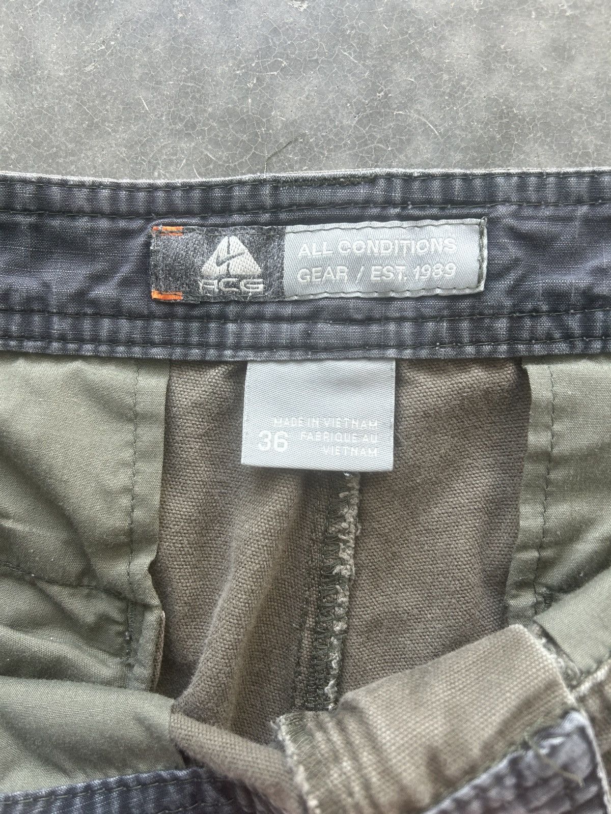 Nike ACG × Vintage Vintage Y2K Nike ACG Hiking Cargo Shorts Size US 36 / EU 52 - 4 Thumbnail