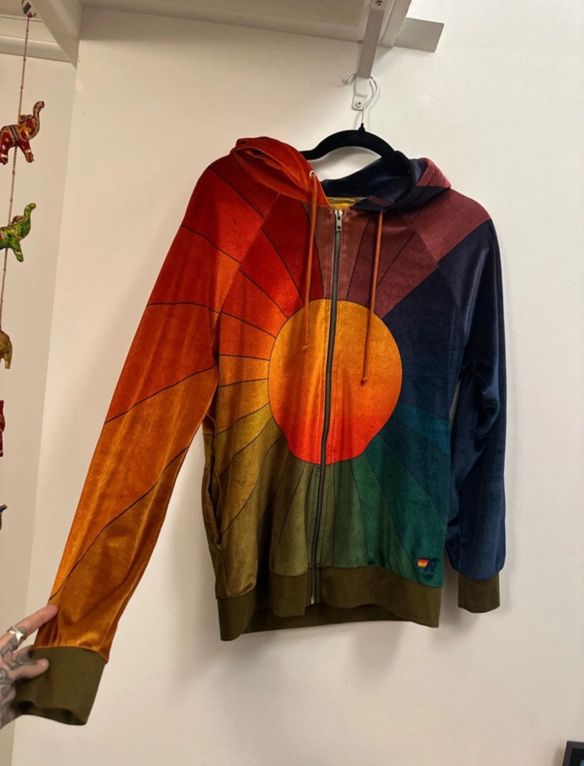 ESSENTIALS Dark Oatmeal Felt Logo Shorts XS