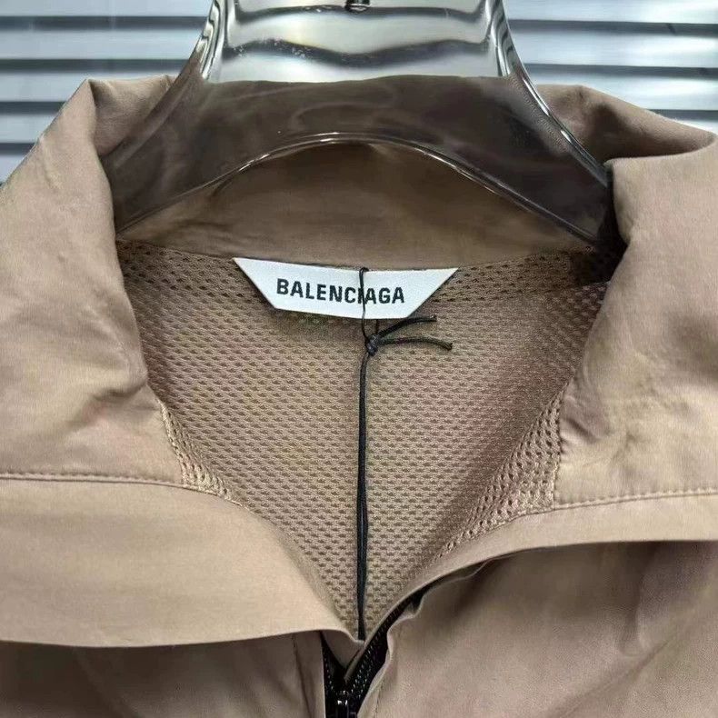 Balenciaga Balenciaga Khaki Double Hook jacket 2503-Nextarrow Size XS / US 0-2 / IT 36-38 - 2 Thumbnail