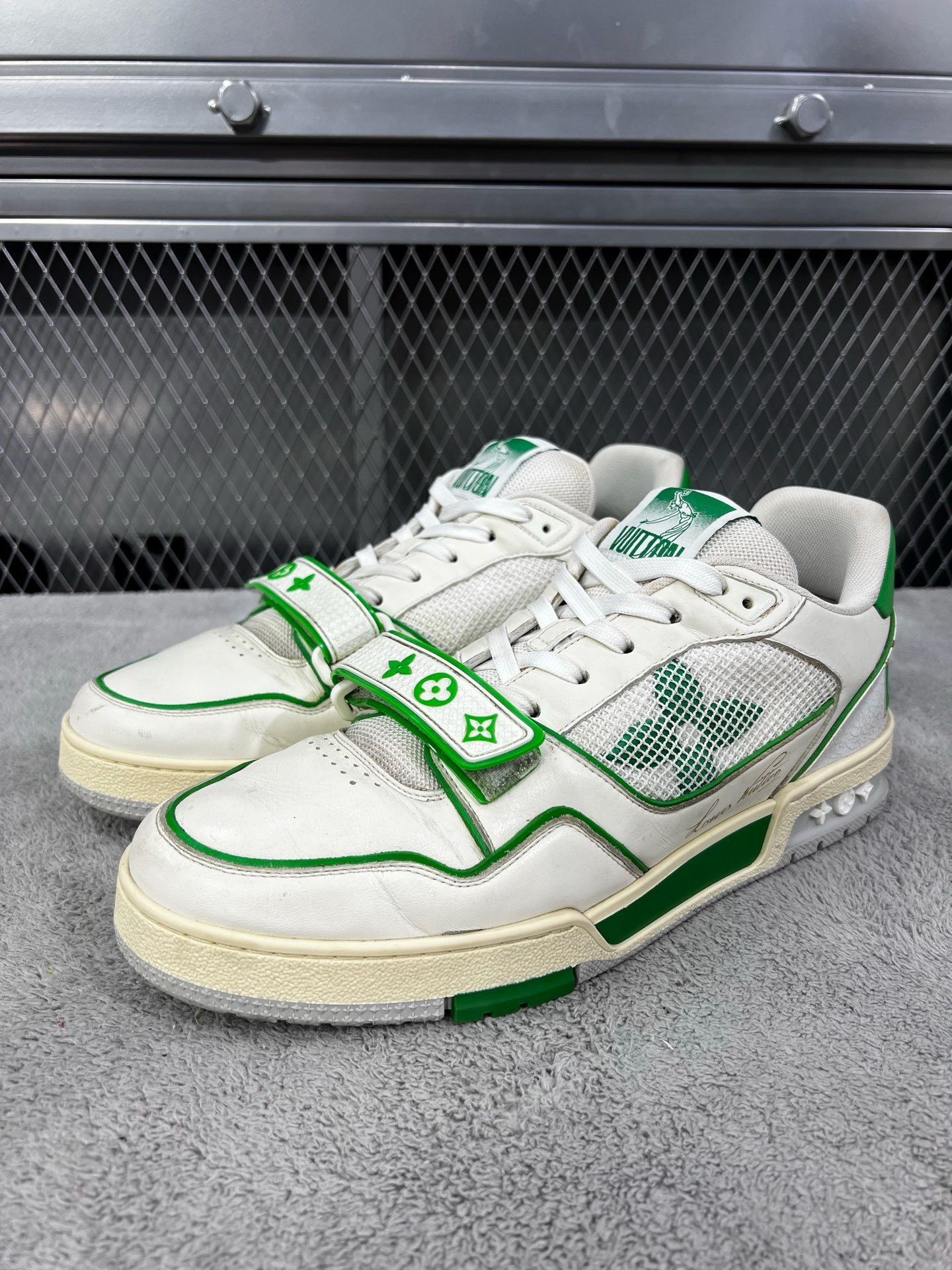 Louis Vuitton Louis Vuitton Training Green Lowtop Sneakers 42 Men Size US 9 / EU 42 - 1 Thumbnail