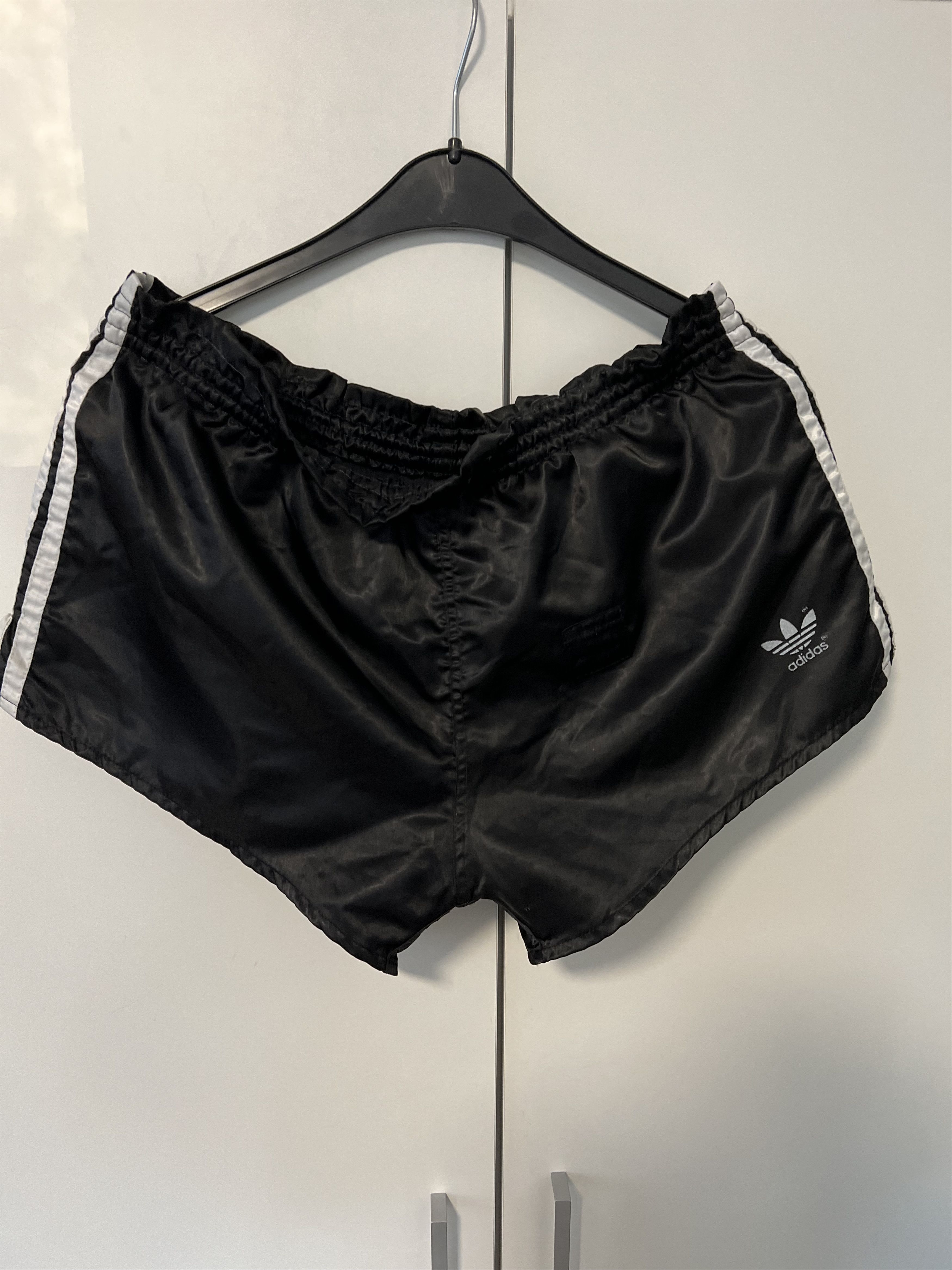 Adidas ADIDAS VINTAGE SHORTS MADE IN WEST GERMANY Short Size US 34 / EU 50 - 1 Thumbnail
