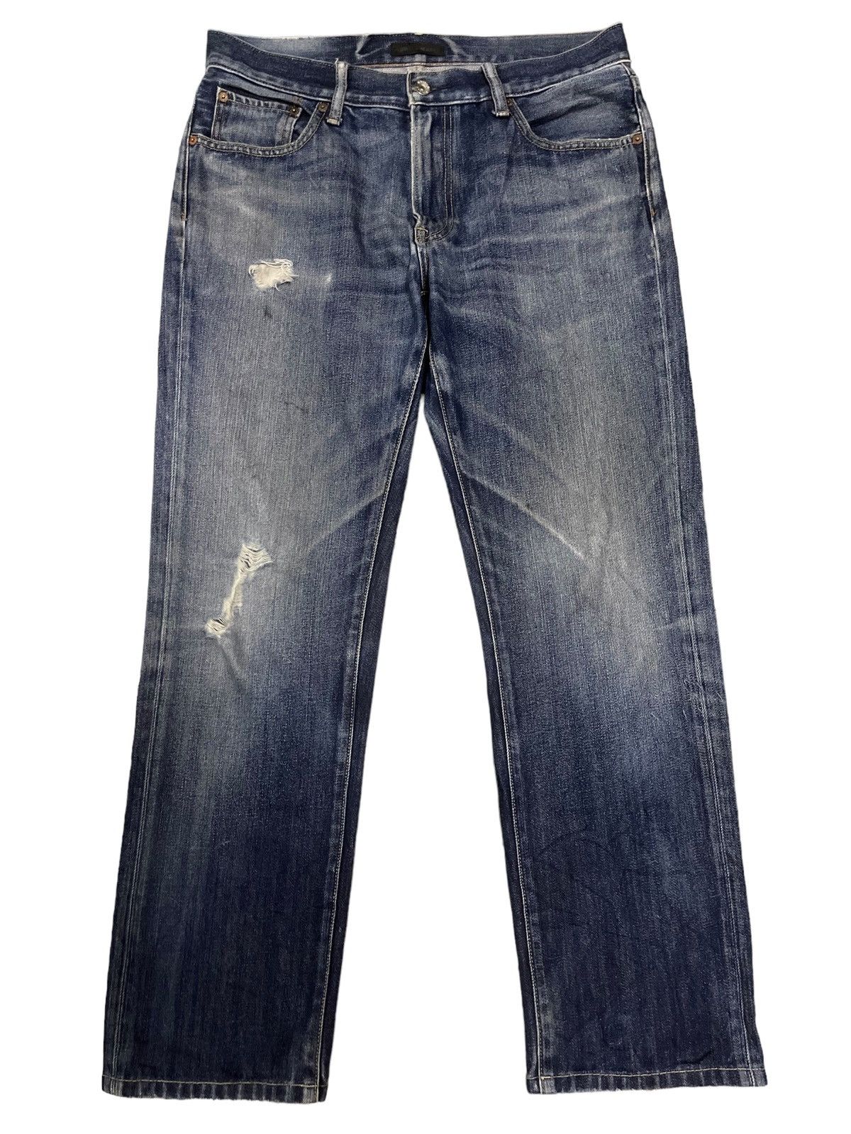 image of Jun Takahashi x Uniqlo Vintage Japanese Uniqlo Blue Wash Distressed Style Jeans, Men's (Size 33)