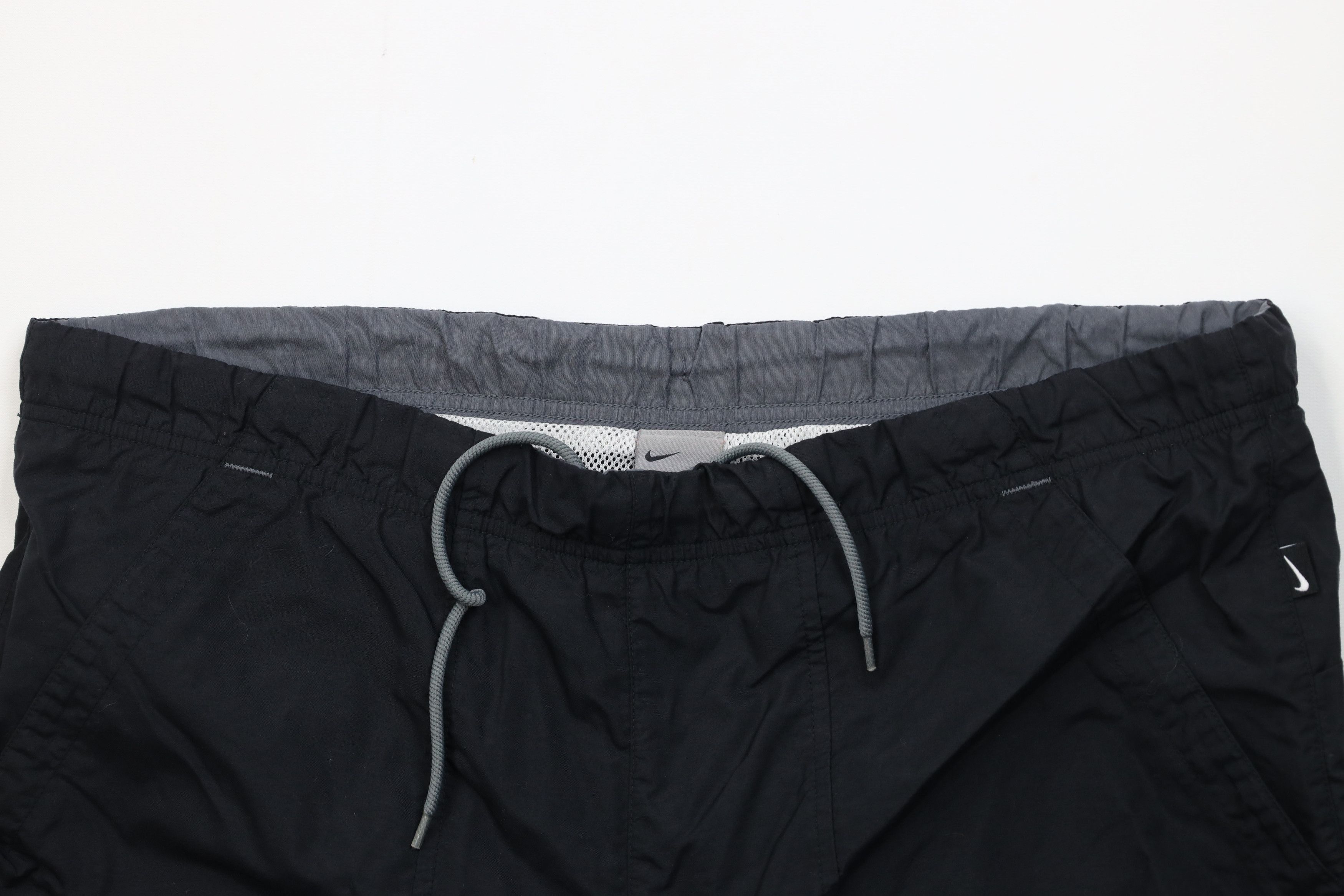 Nike Vintage Nike Scott Mini Swoosh Lined Big Pocket Shorts Black Size US 36 / EU 52 - 2 Thumbnail