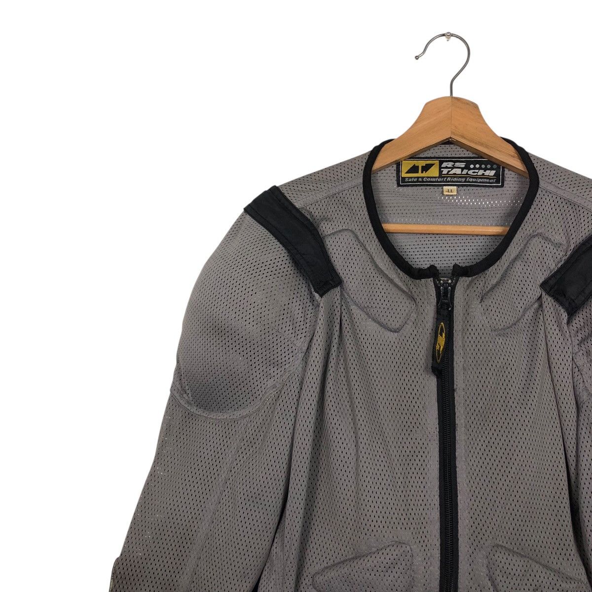 Japanese Brand RS Taichi Motorcycle Protective Mesh Jacket — Grey Size US L / EU 52-54 / 3 - 8 Thumbnail