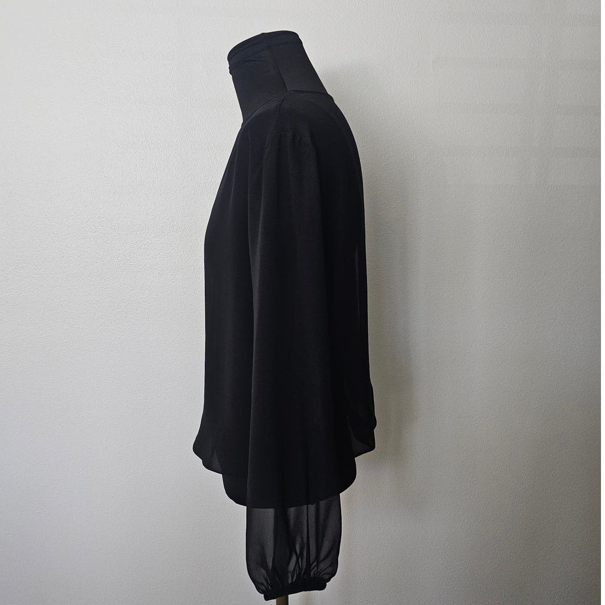 Bailey 44 EUC BAILEY 44 Black Sheer Chiffon Blouse w/Attached Cami XS Size XS / US 0-2 / IT 36-38 - 2 Thumbnail