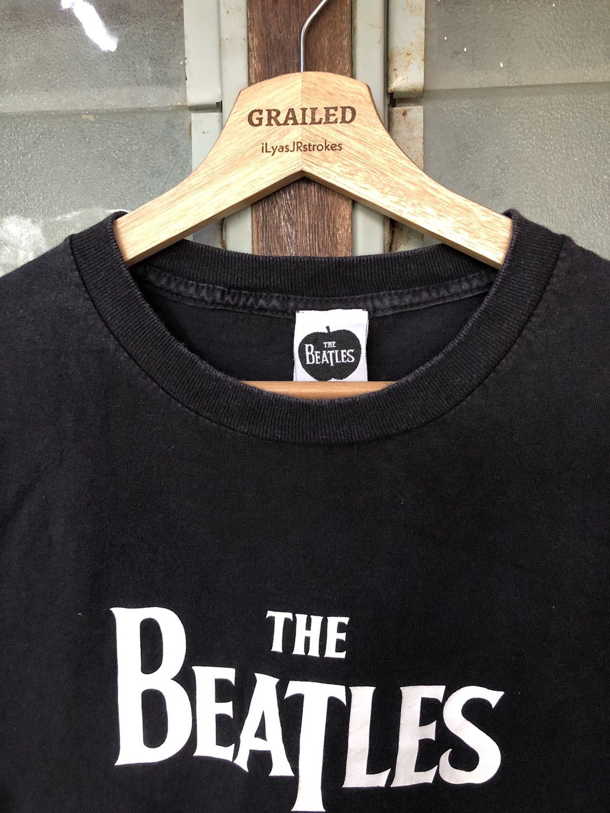 Band Tees Vtg The Beatles 2006 Apple Corp Spellout Logo Shirt Tee Rare Size US L / EU 52-54 / 3 - 4 Thumbnail