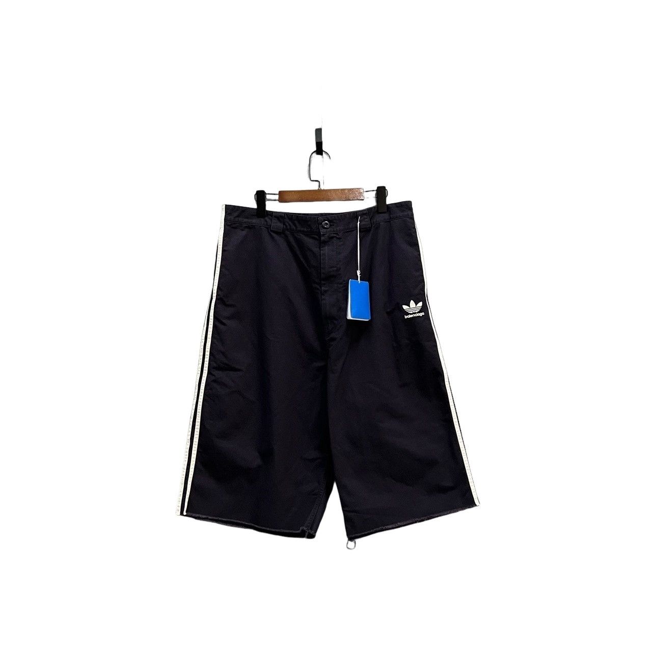 Balenciaga Balenciaga x Adidas Logo Stripe Shorts Size L Size US 34 / EU 50 - 1 Thumbnail