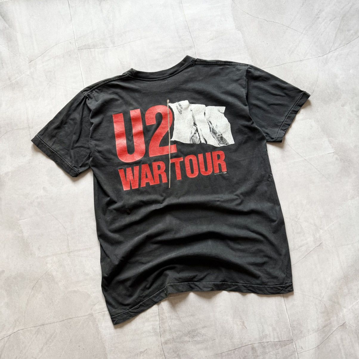 Vintage 1991 U2 War Tour (82-83’ War Album Era) Vintage Logo T-shirt Size US XL / EU 56 / 4 - 1 Thumbnail
