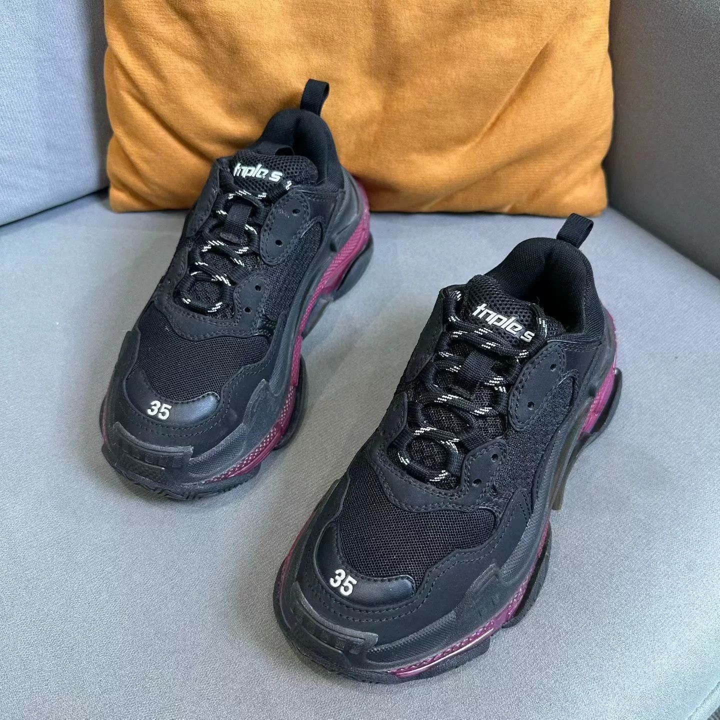 Balenciaga Balenciaga Purple Lowtop Sneakers us_5 Women Size US 5 / IT 35 - 1 Thumbnail