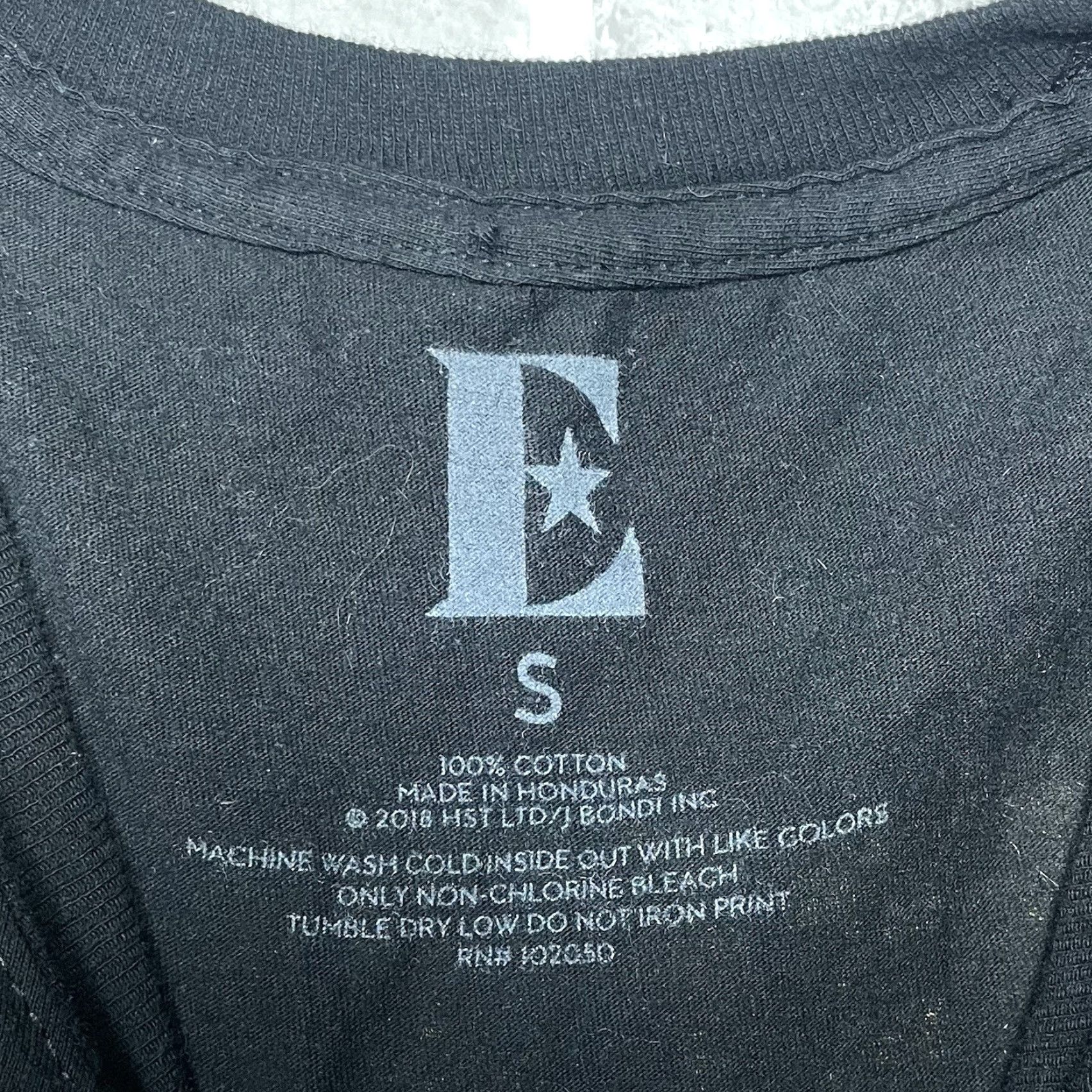 Vintage Elton John Tour Tee 2018 Black Graphic T-Shirt Mens Size S 100% Cotton Size US S / EU 44-46 / 1 - 3 Thumbnail