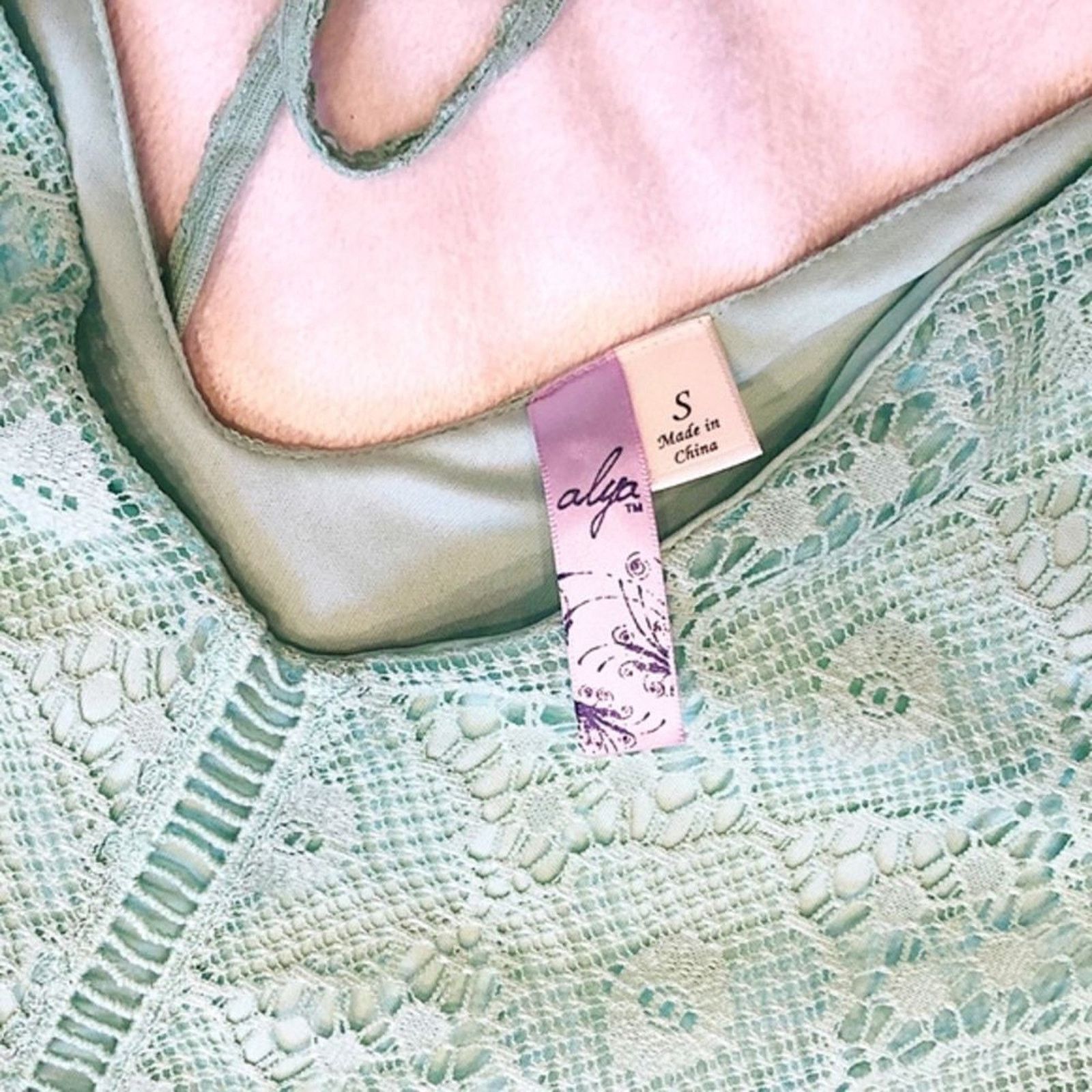 Other Francesca’s Mint Green Floral Bell Sleeve Lace Dress | Sz S Size S / US 4 / IT 40 - 3 Thumbnail