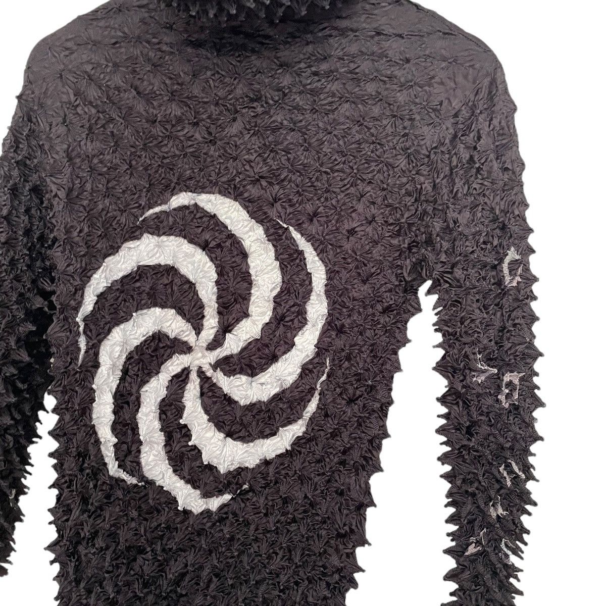 Designer Luvtwo shibori pleat sweater Size US M / EU 48-50 / 2 - 2 Thumbnail