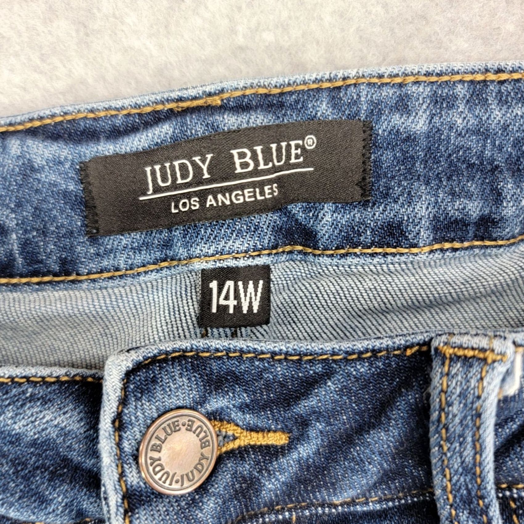 Vintage Judy Blue Jeans Women 14W Boyfriend Distressed Embroidered Flowers Blue 5-Pocket Denim Jeans Boyfriend Fit Size 14W Womens Size 36" / US 14 / IT 50 - 3 Thumbnail