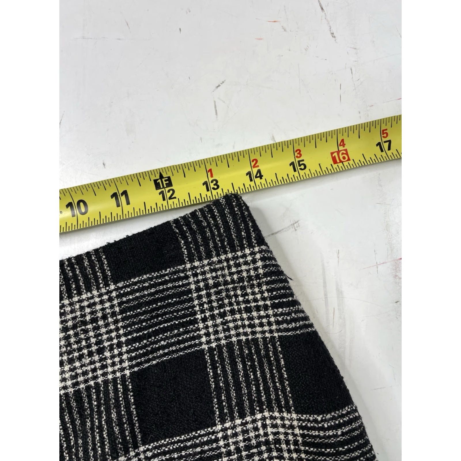 Alice + Olivia Alice Olivia Skirt Wool Mini Black Check 4 Women Short Lined Zip Employed Collection Vintage? Size 27" / US 4 / IT 40 - 3 Thumbnail