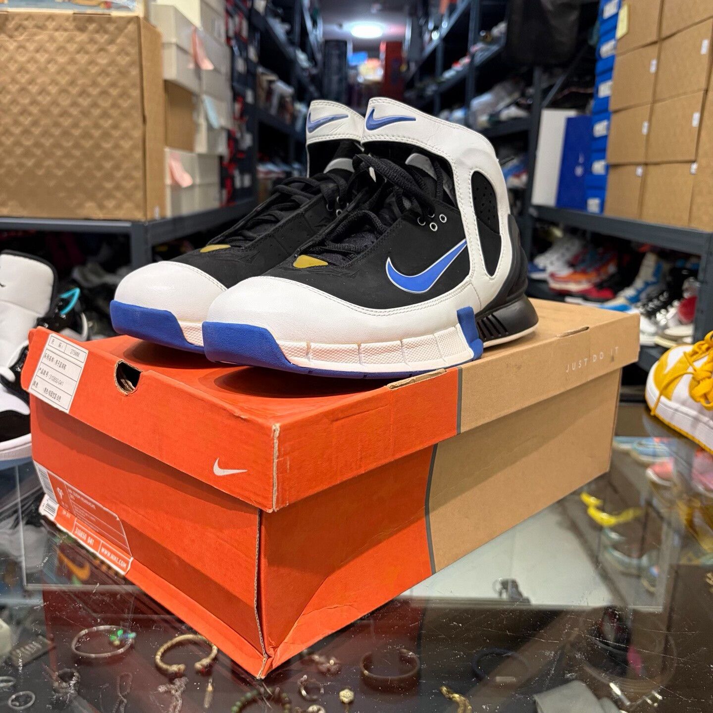 Nike Nike Lowtop Sneakers 10 Men Size US 10 / EU 43 - 1 Thumbnail