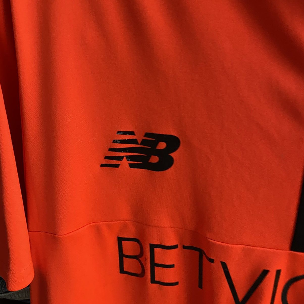 New Balance Mens New Balance Liverpool training soccer jersey Size US L / EU 52-54 / 3 - 4 Thumbnail